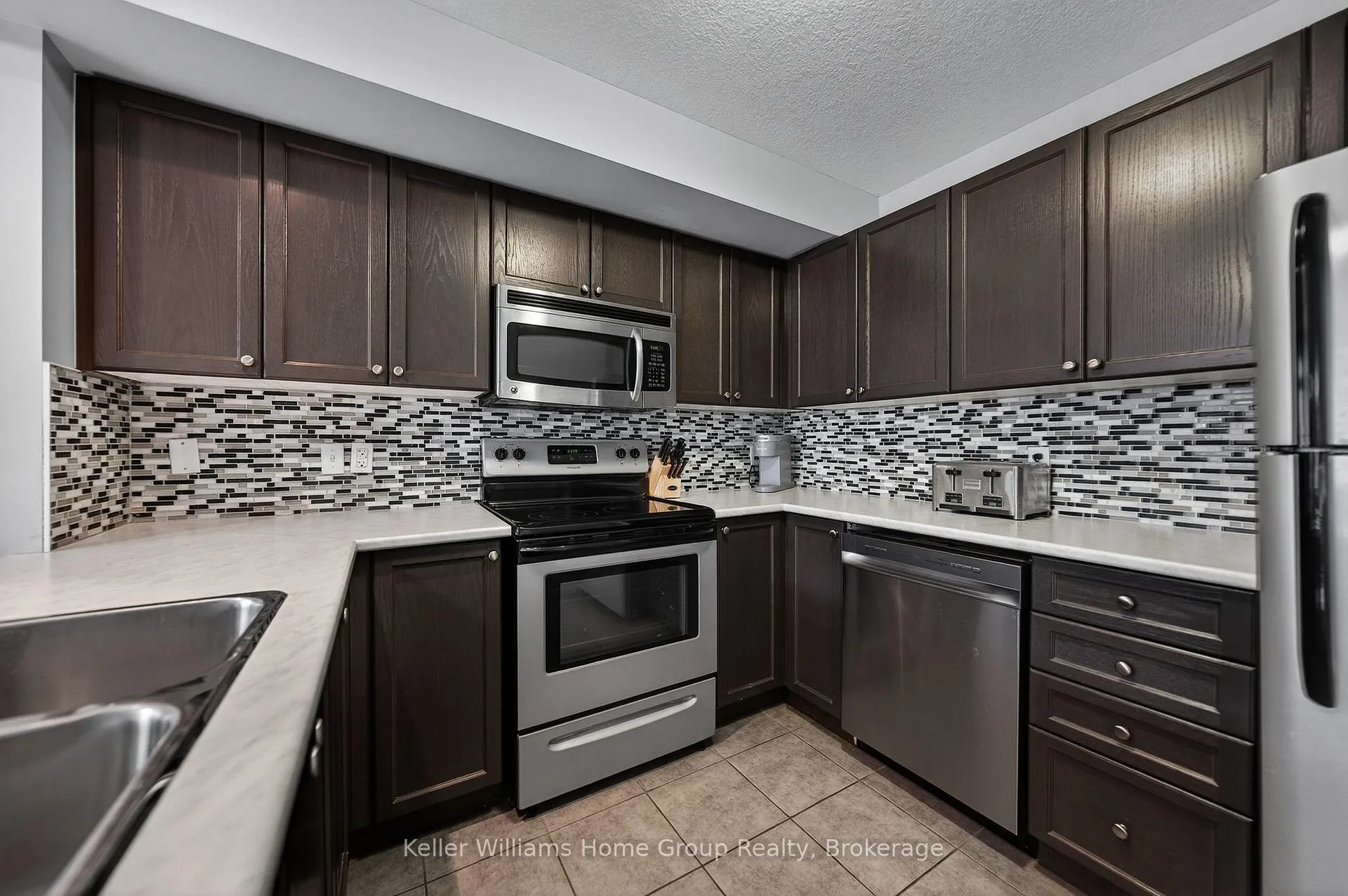Photo 14 of Unit 35B, 15 Carere Crescent, Guelph, Victoria North — HOMEH