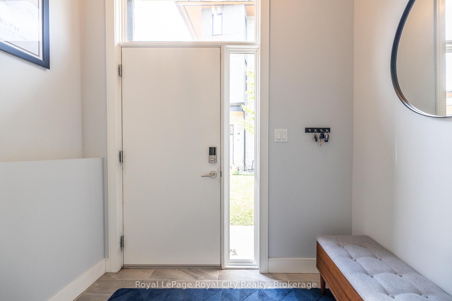 Photo 7 of Unit 17, 32 Arkell Road, Guelph, Kortright East — HOMEH
