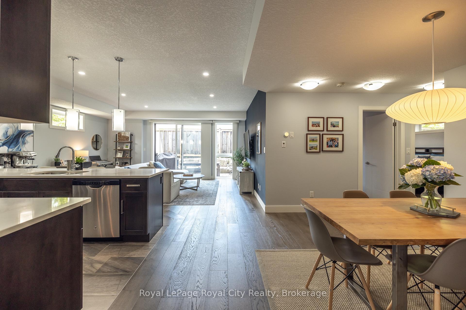Photo 11 of Unit 17, 32 Arkell Road, Guelph, Kortright East — HOMEH