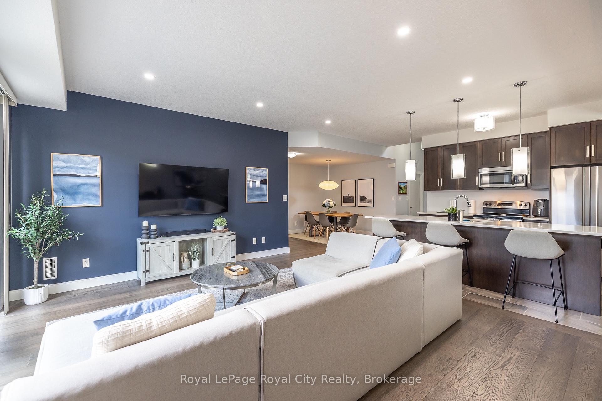 Photo 17 of Unit 17, 32 Arkell Road, Guelph, Kortright East — HOMEH