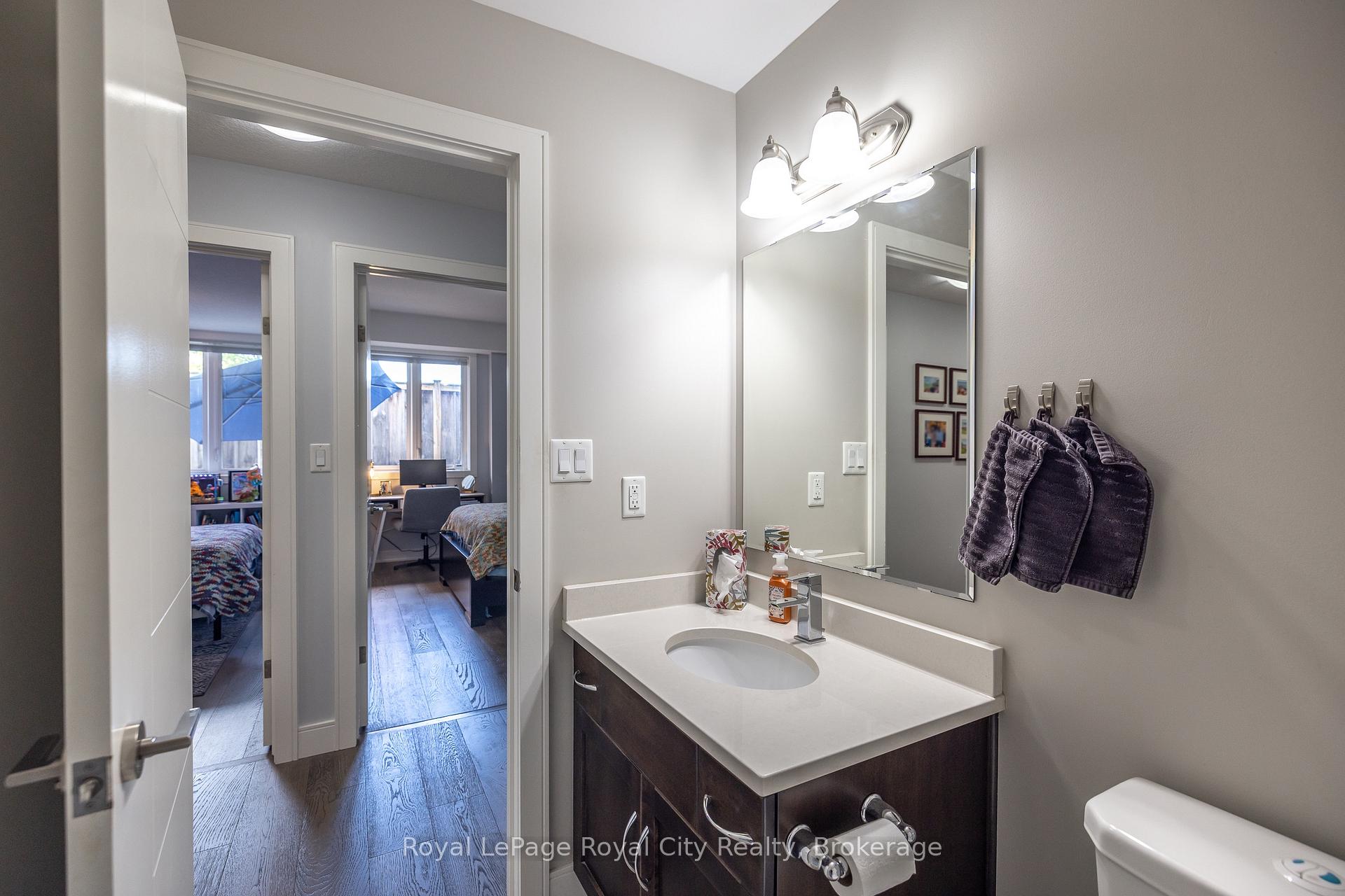 Photo 24 of Unit 17, 32 Arkell Road, Guelph, Kortright East — HOMEH