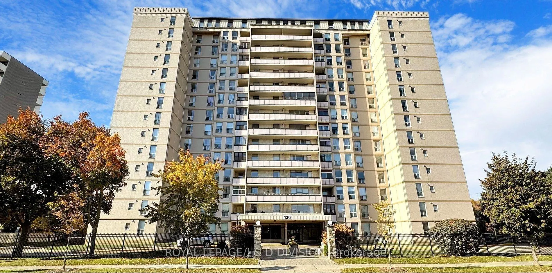 Photo 2 of Unit 1510, 130 Neptune Drive, Toronto, Englemount-Lawrence — HOMEH