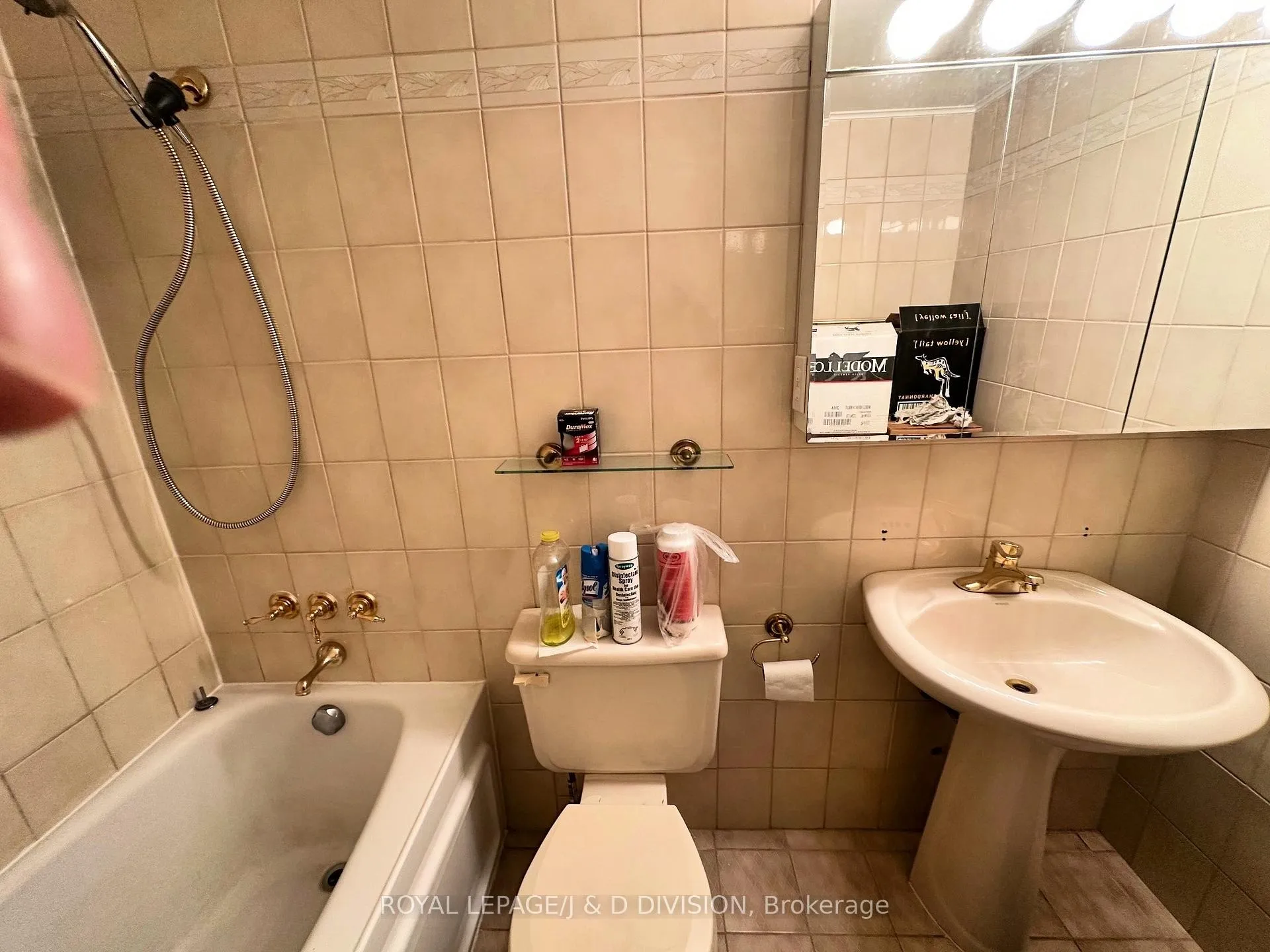 Photo 10 of Unit 1510, 130 Neptune Drive, Toronto, Englemount-Lawrence — HOMEH