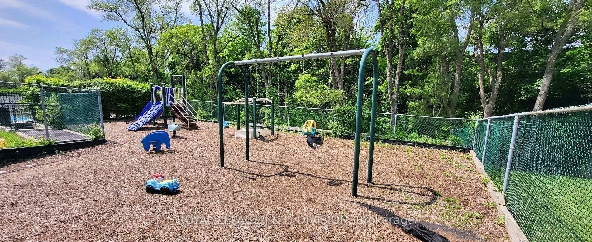 Photo 14 of Unit 1510, 130 Neptune Drive, Toronto, Englemount-Lawrence — HOMEH