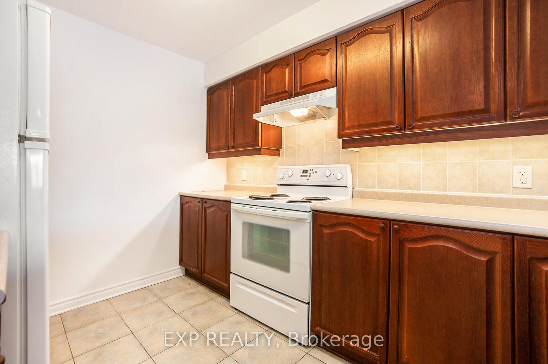 Photo 9 of Unit 202, 120 Grant Carman Drive, Ottawa, Borden Farm/Stewart Farm/Carleton Heights/Parkwood Hills — HOMEH
