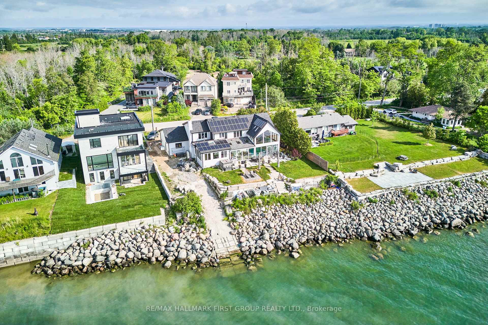Photo 13 of 52 Ontoro Boulevard, Ajax, South East — HOMEH