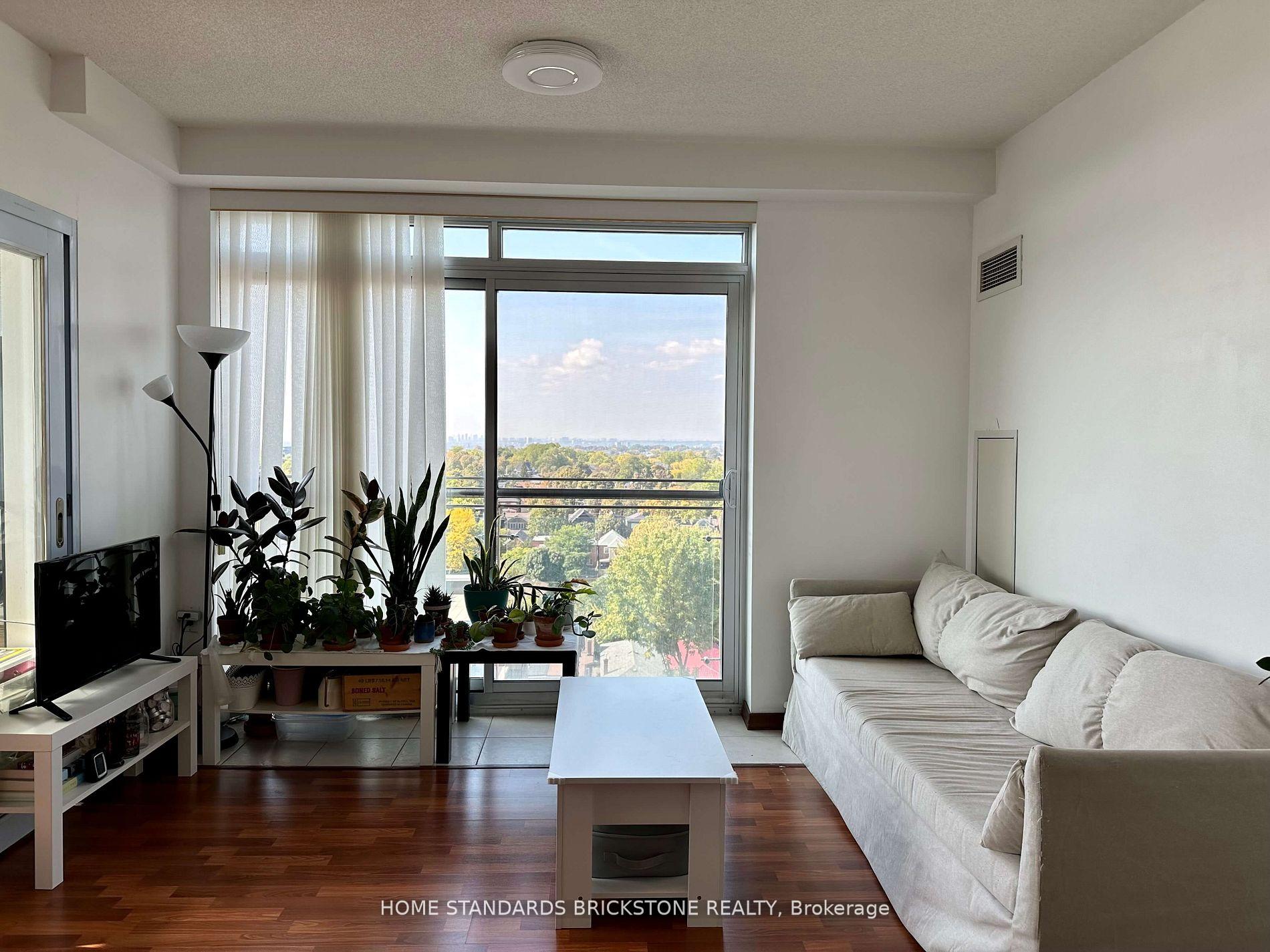 Photo 3 of Unit 1111, 15 Maplewood Avenue, Toronto, Humewood-Cedarvale — HOMEH