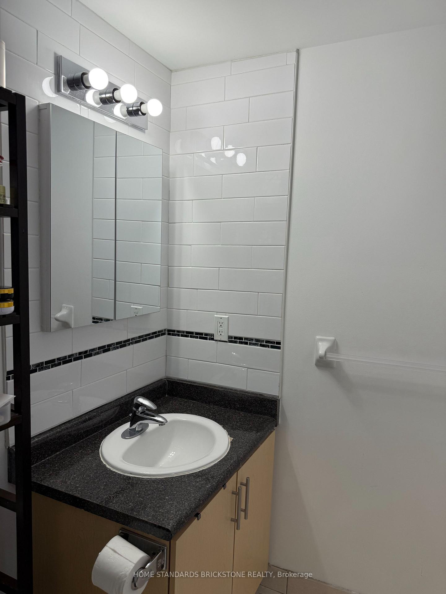 Photo 14 of Unit 1111, 15 Maplewood Avenue, Toronto, Humewood-Cedarvale — HOMEH