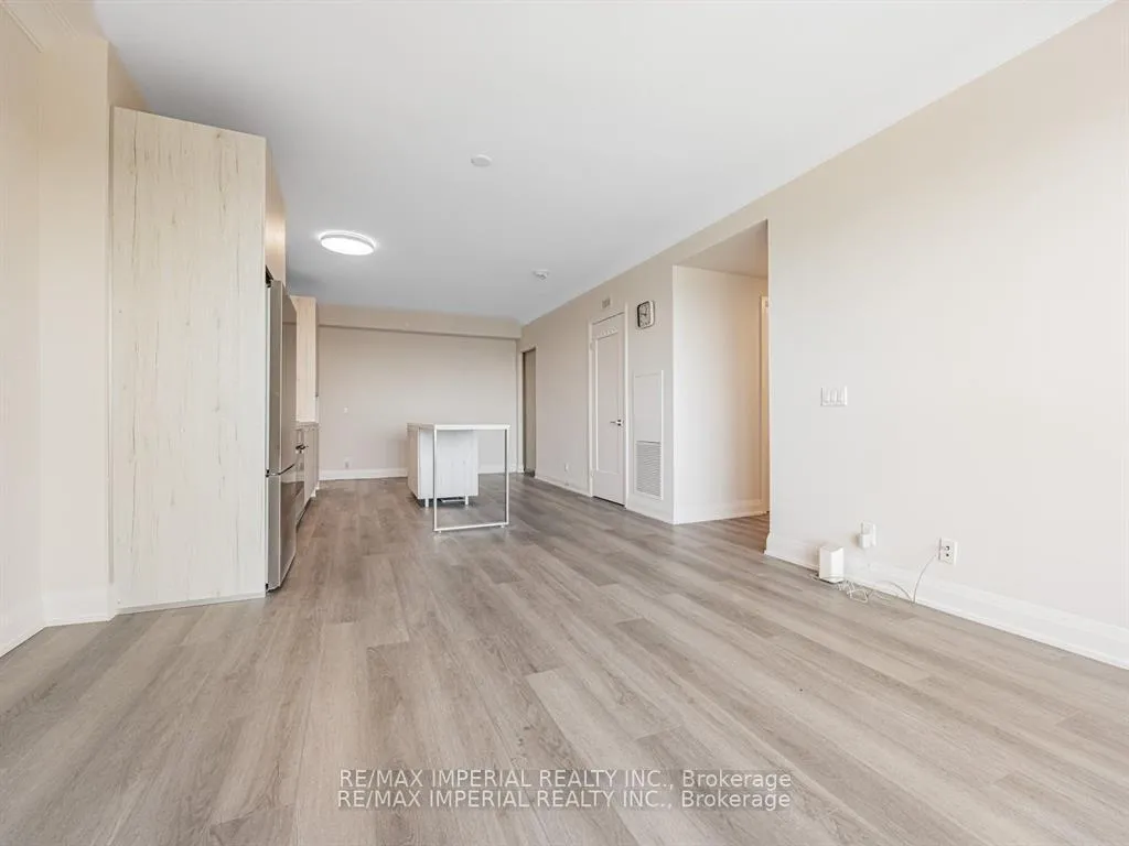 Photo 9 of Unit 3205, 8 Water Walk Drive, Markham, Unionville — HOMEH