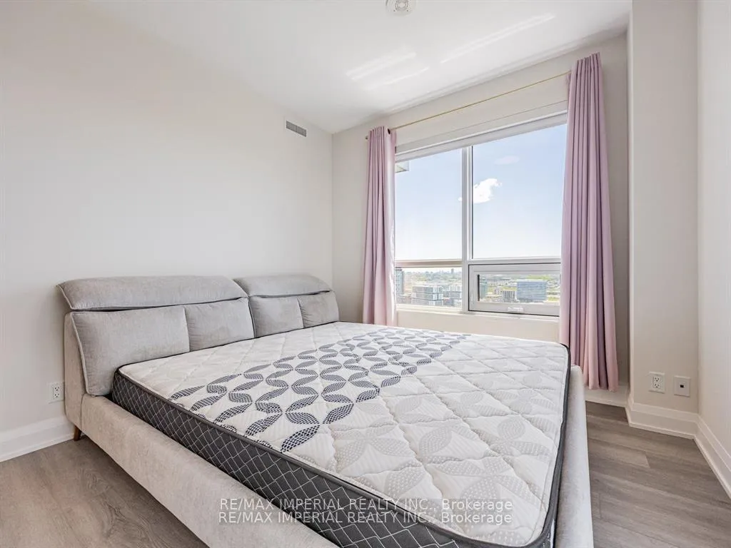Photo 12 of Unit 3205, 8 Water Walk Drive, Markham, Unionville — HOMEH