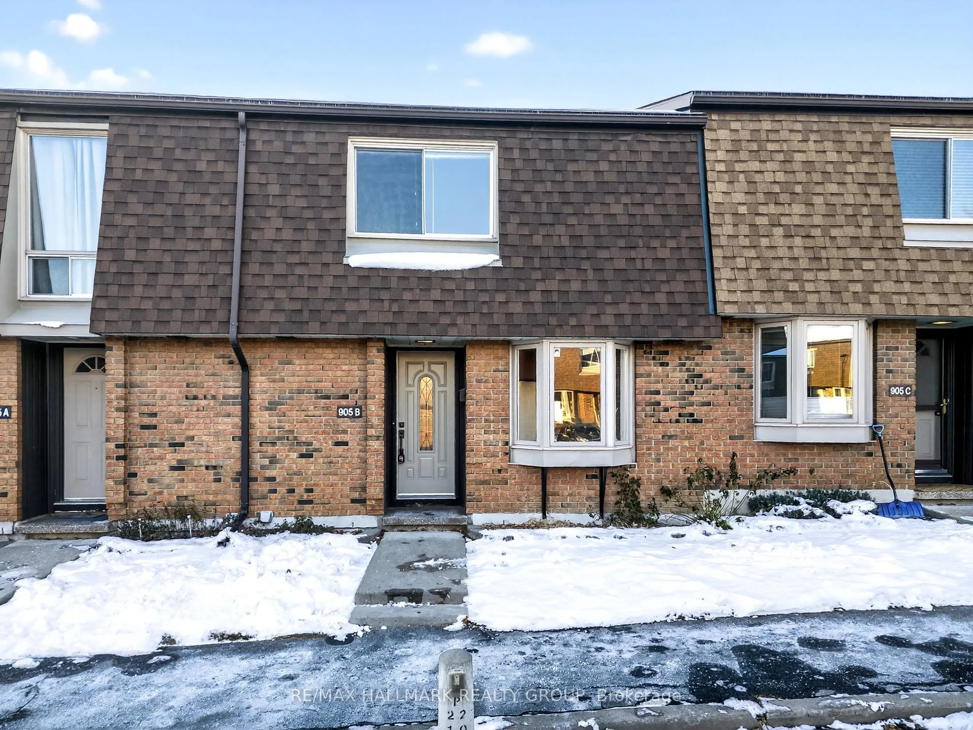 Photo 1 of Unit B, 905 Elmsmere Road, Ottawa, Beacon Hill South — HOMEH