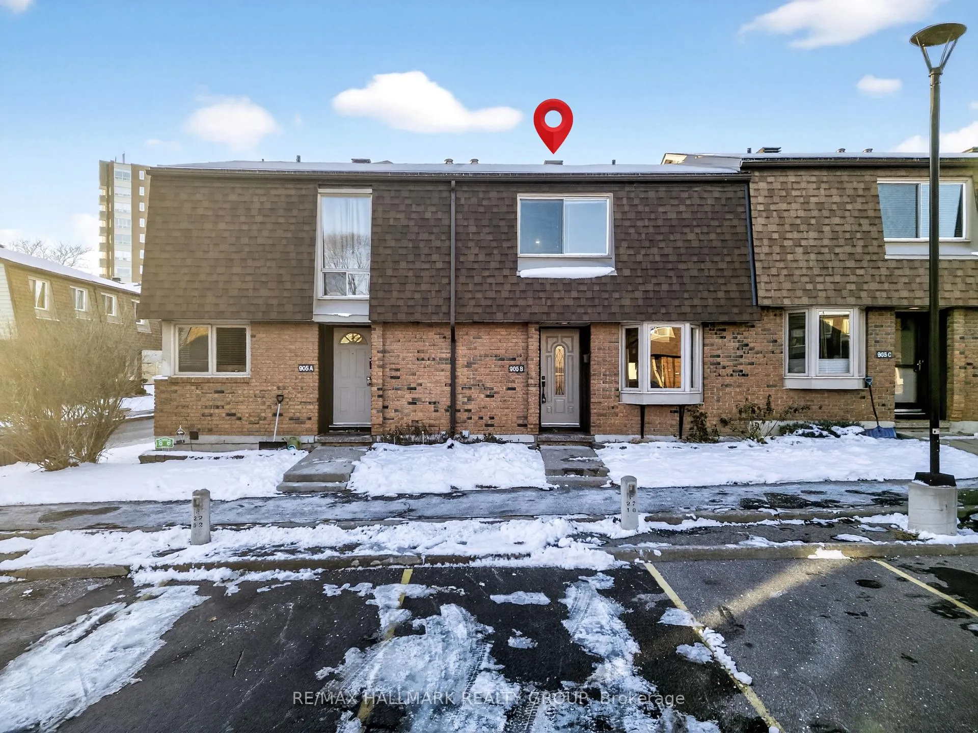 Photo 2 of Unit B, 905 Elmsmere Road, Ottawa, Beacon Hill South — HOMEH