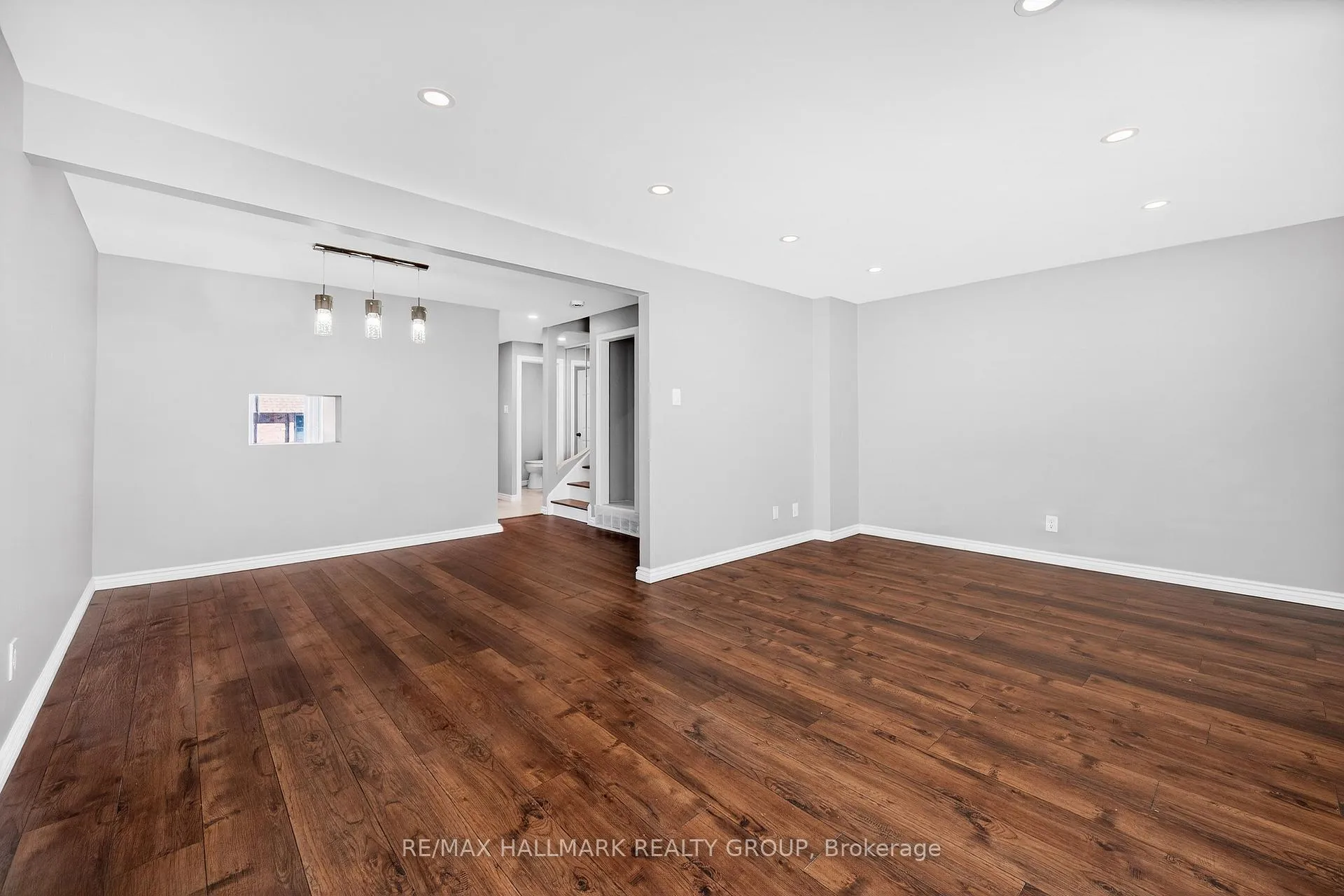 Photo 13 of Unit B, 905 Elmsmere Road, Ottawa, Beacon Hill South — HOMEH