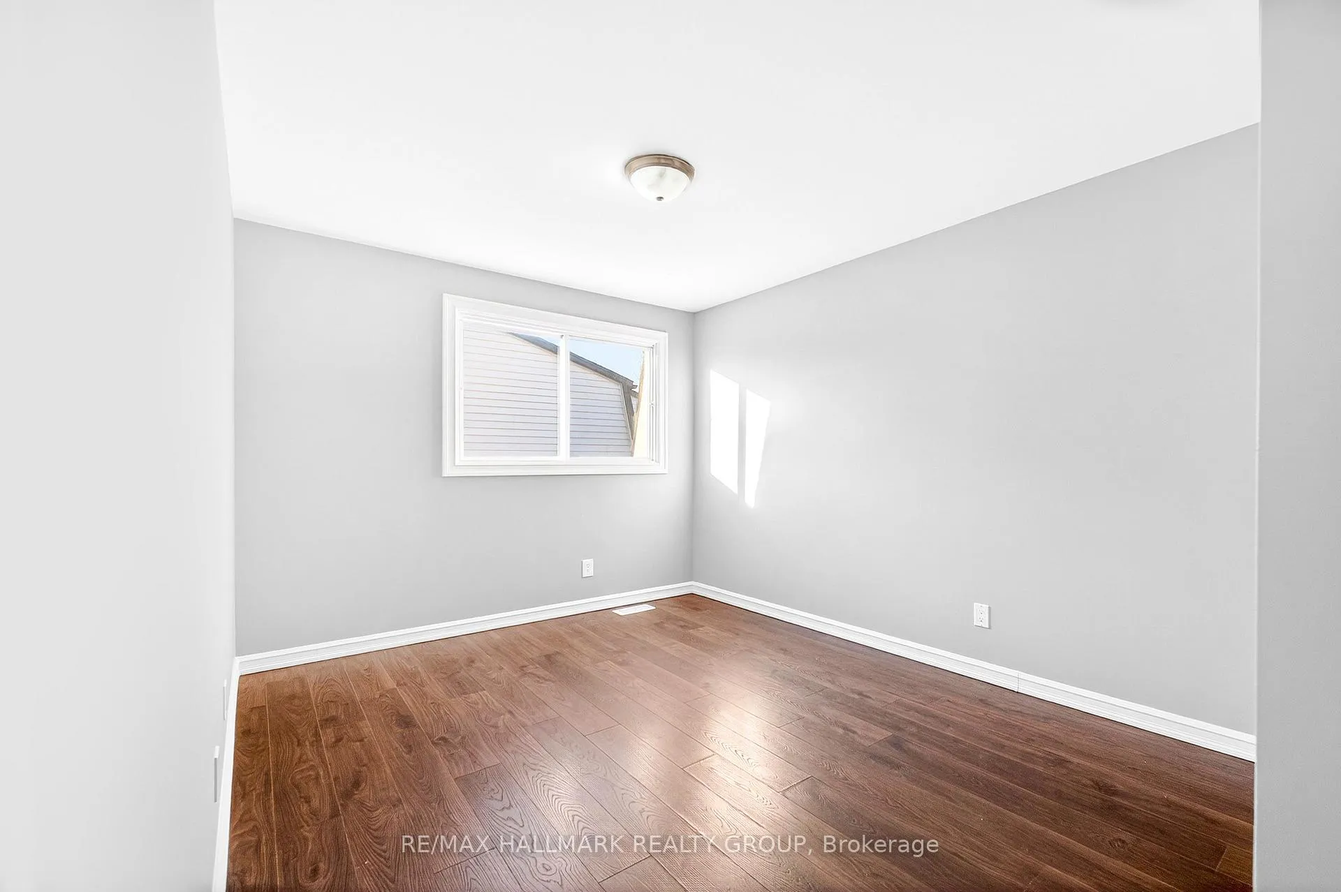 Photo 19 of Unit B, 905 Elmsmere Road, Ottawa, Beacon Hill South — HOMEH