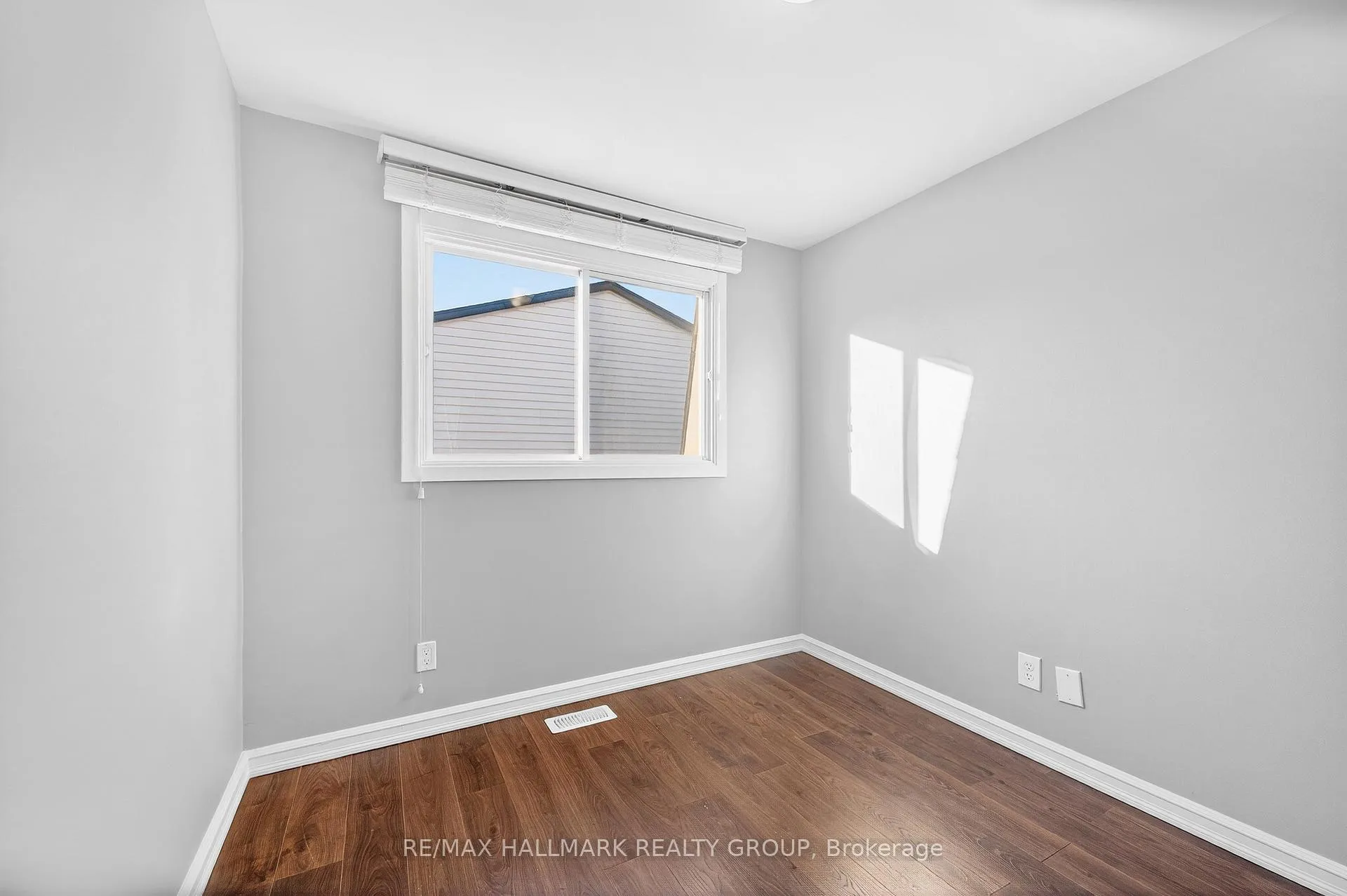 Photo 23 of Unit B, 905 Elmsmere Road, Ottawa, Beacon Hill South — HOMEH