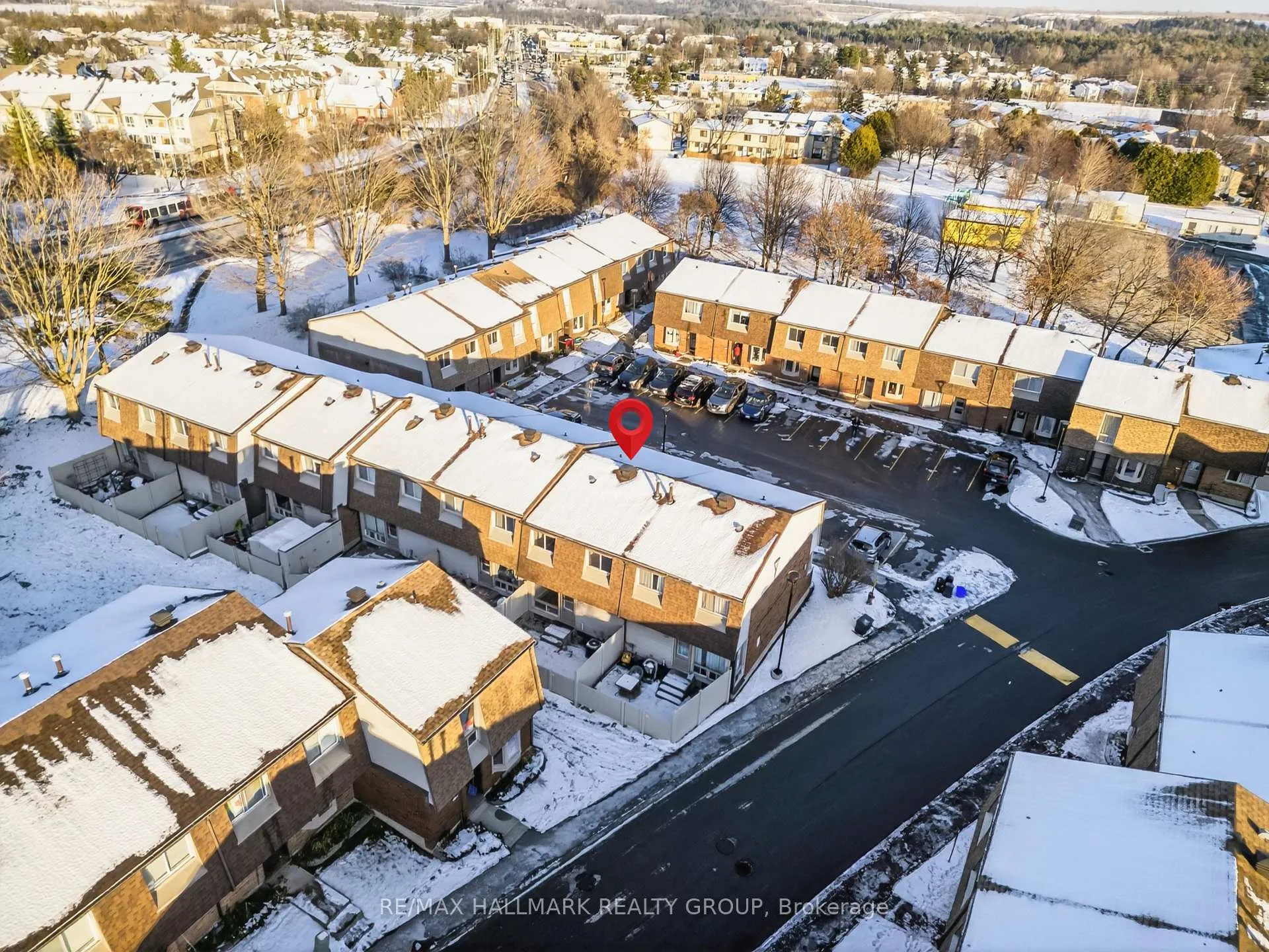Photo 32 of Unit B, 905 Elmsmere Road, Ottawa, Beacon Hill South — HOMEH