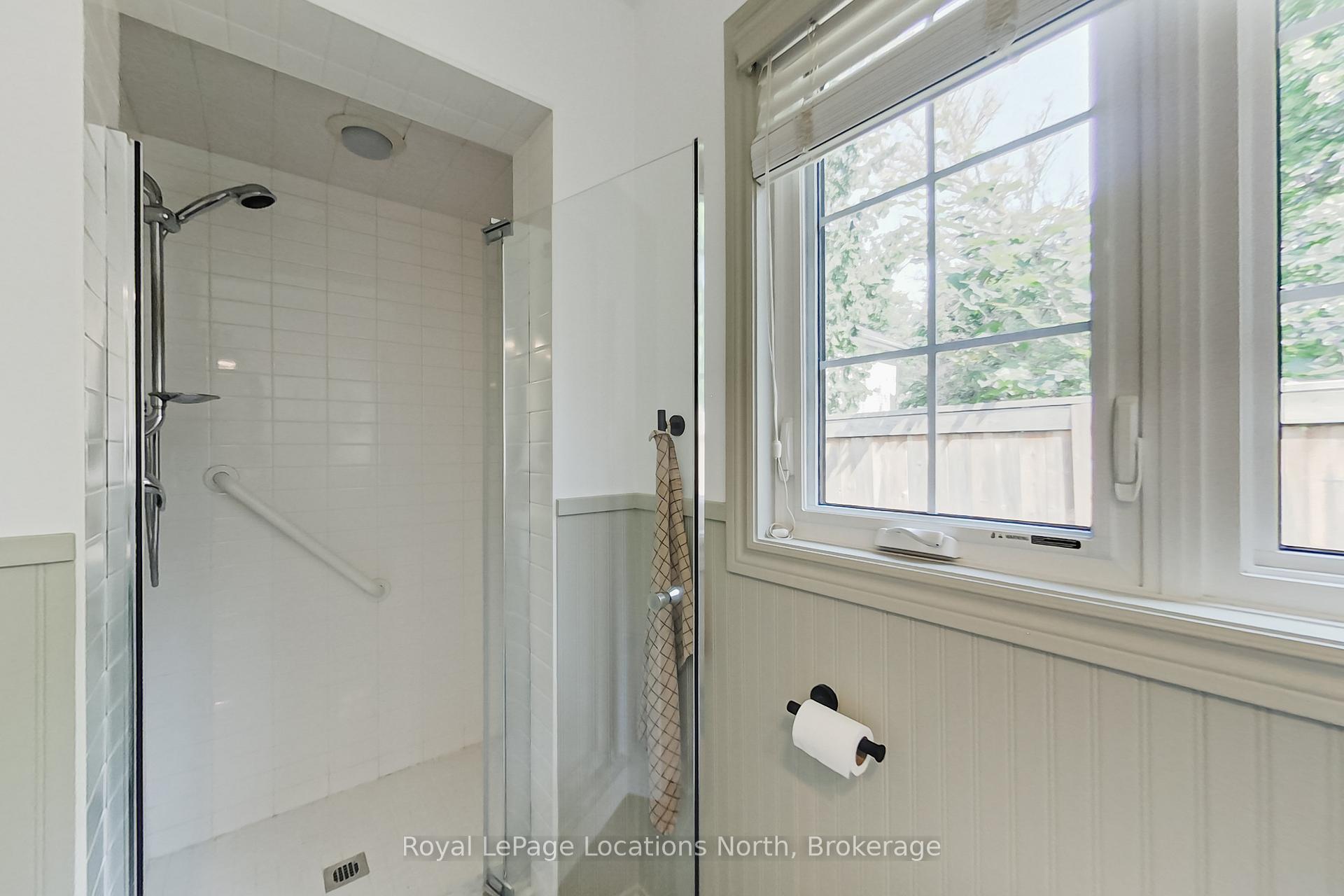 Photo 23 of 315 Fifth Street, Collingwood — HOMEH