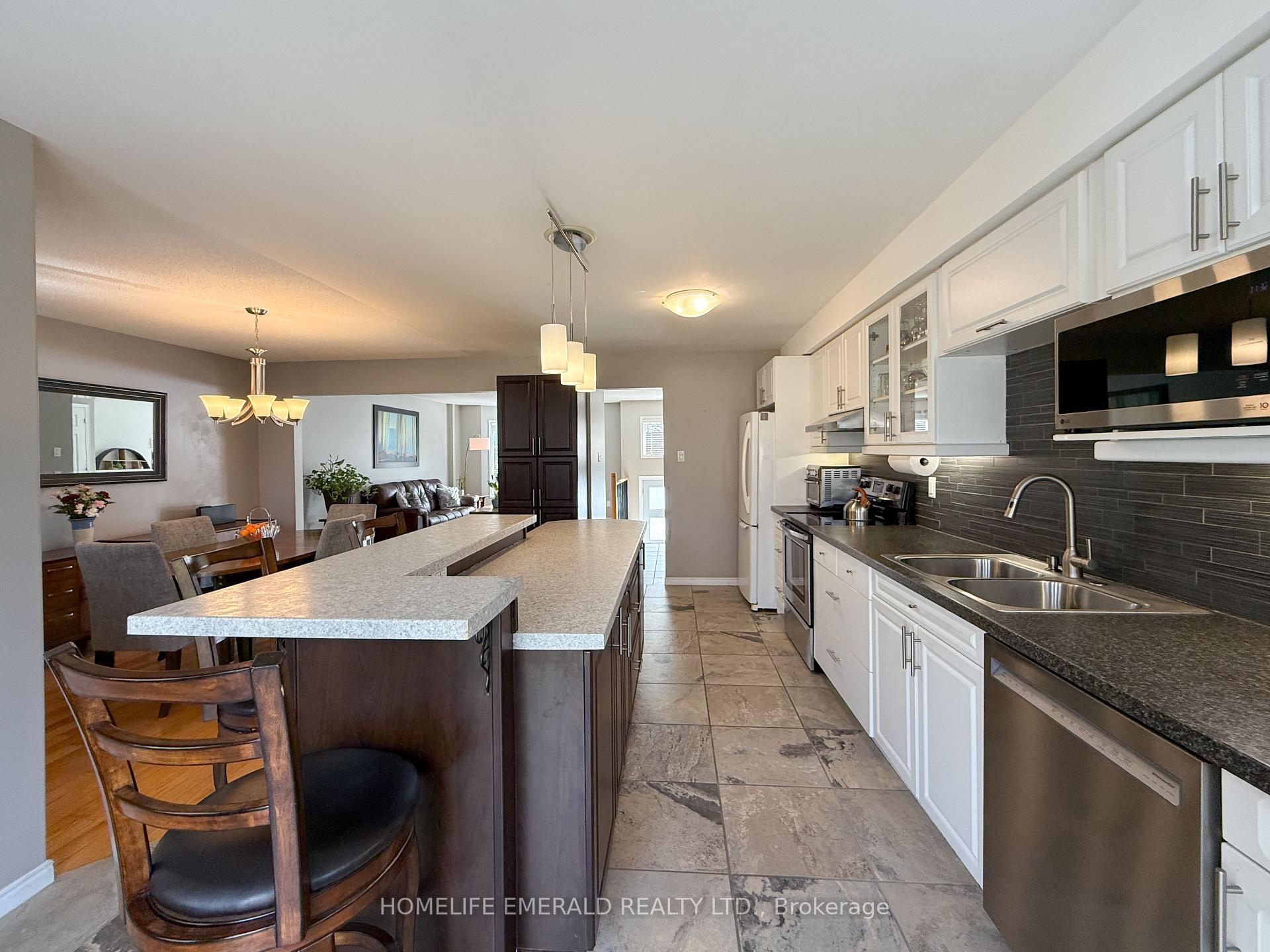 Photo 4 of 72 Darren Drive, Essa, Angus — HOMEH