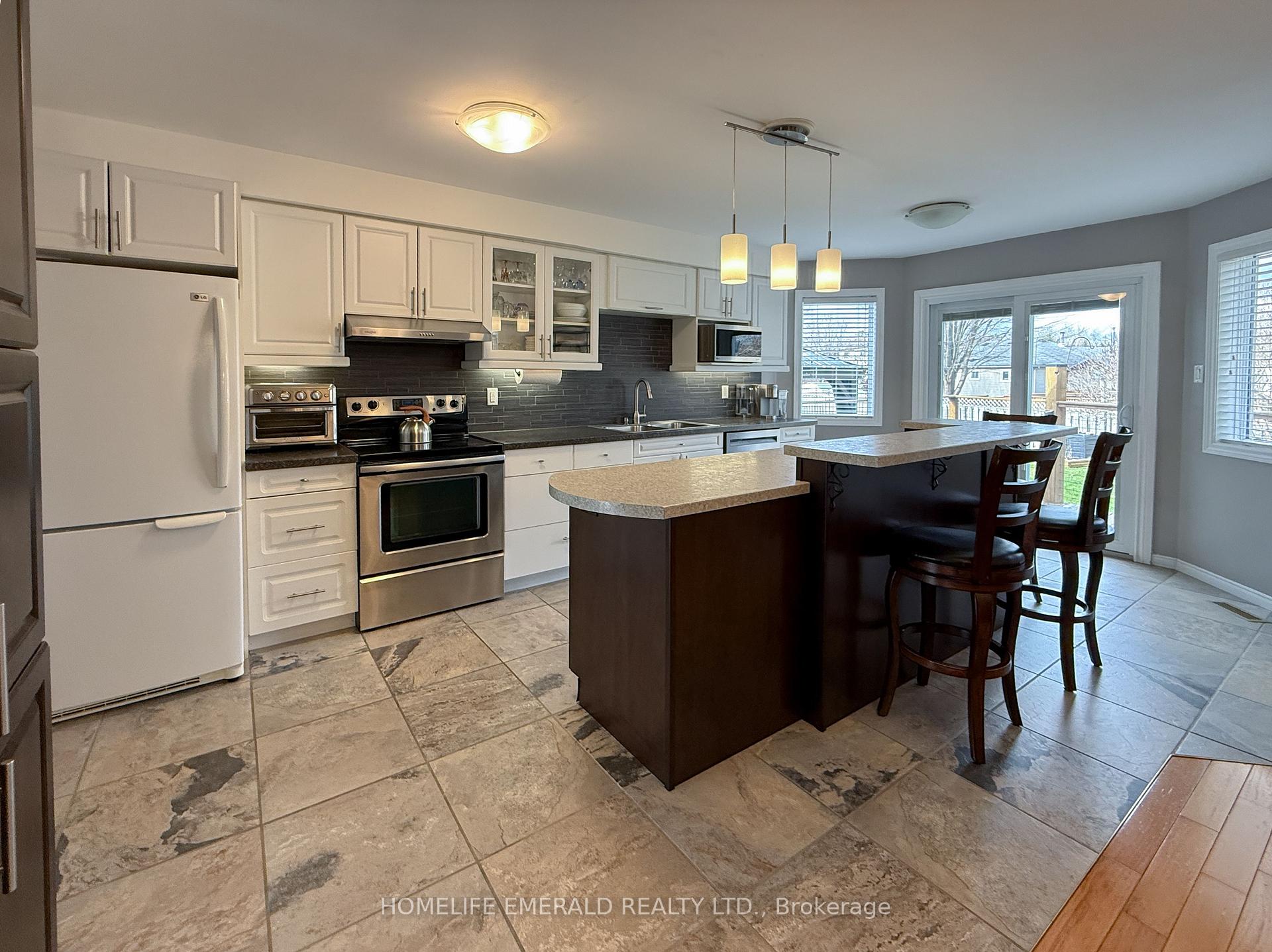 Photo 11 of 72 Darren Drive, Essa, Angus — HOMEH