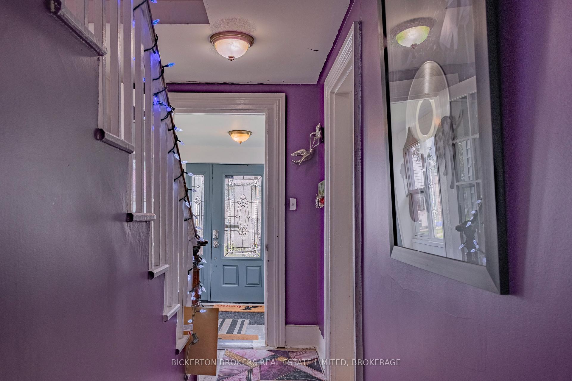 Photo 7 of 233 North Street N, Gananoque — HOMEH