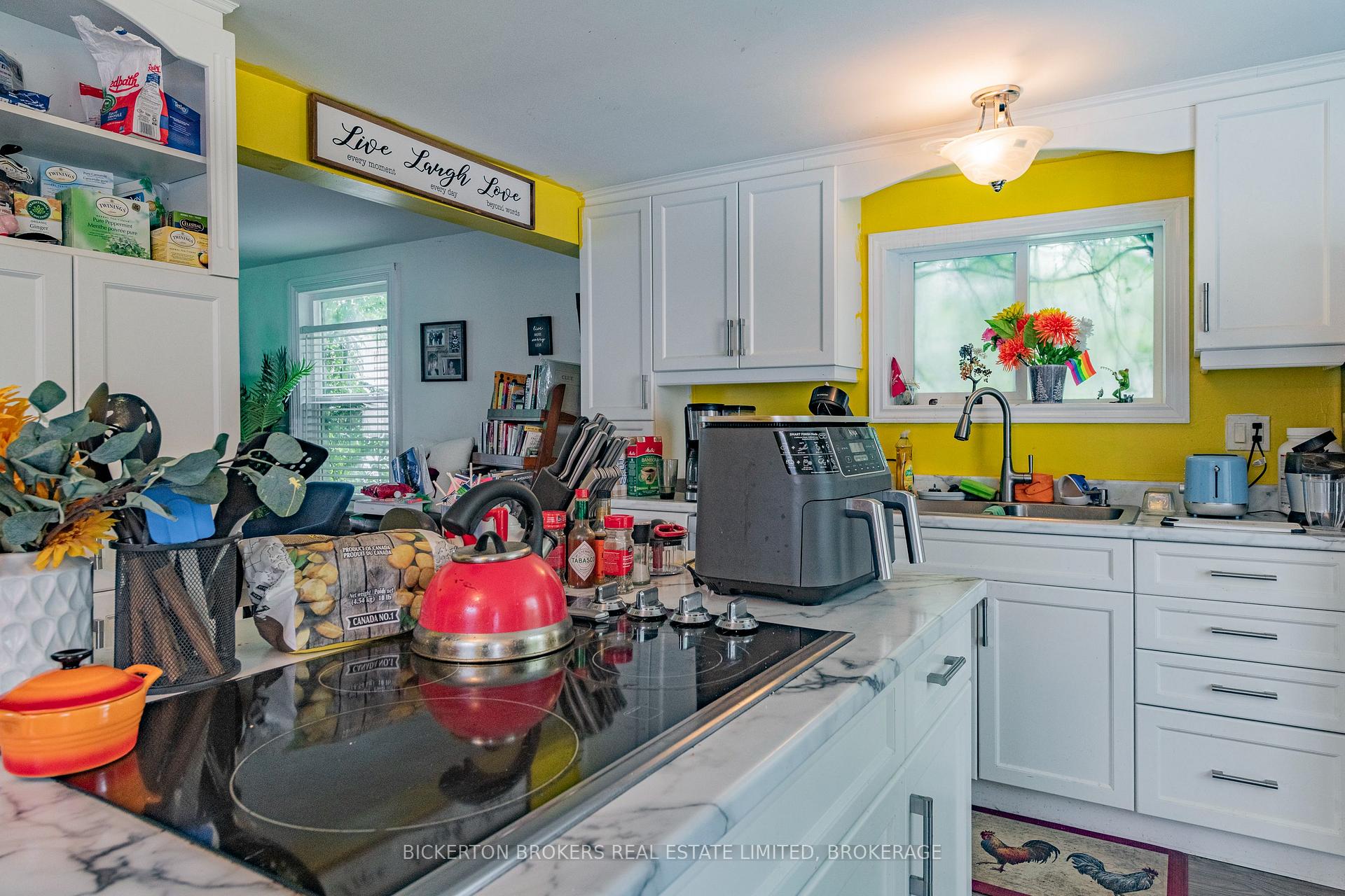 Photo 10 of 233 North Street N, Gananoque — HOMEH
