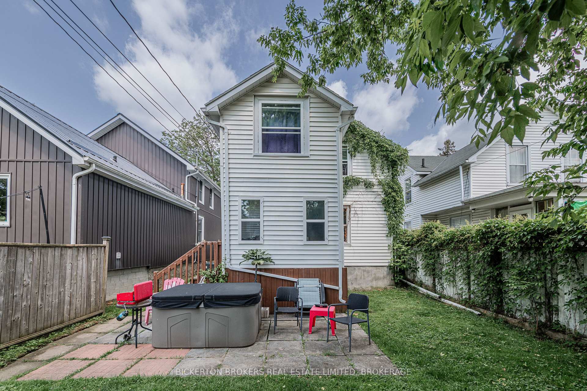 Photo 29 of 233 North Street N, Gananoque — HOMEH