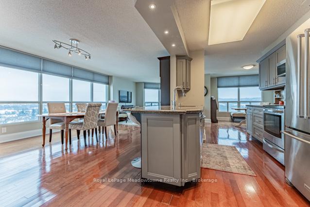 Photo 4 of Unit 1408, 100 Millside Drive, Milton, Old Milton — HOMEH