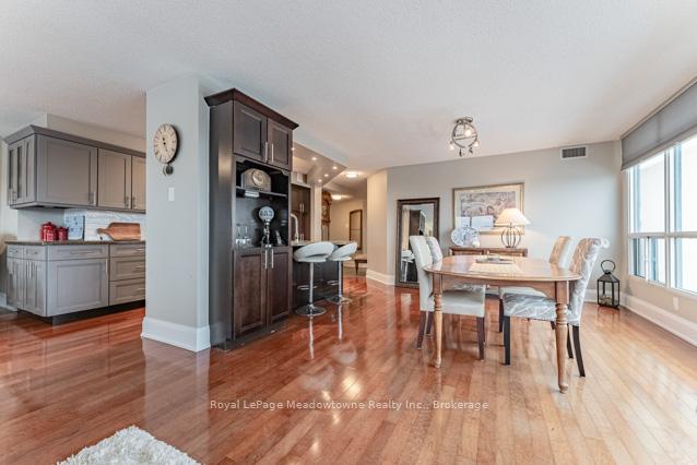 Photo 8 of Unit 1408, 100 Millside Drive, Milton, Old Milton — HOMEH