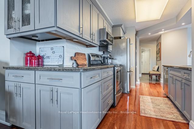 Photo 15 of Unit 1408, 100 Millside Drive, Milton, Old Milton — HOMEH