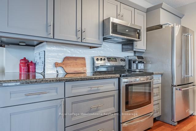 Photo 17 of Unit 1408, 100 Millside Drive, Milton, Old Milton — HOMEH