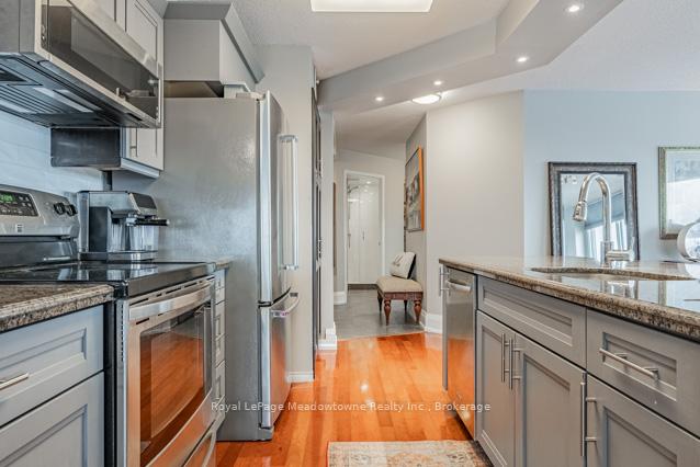 Photo 18 of Unit 1408, 100 Millside Drive, Milton, Old Milton — HOMEH