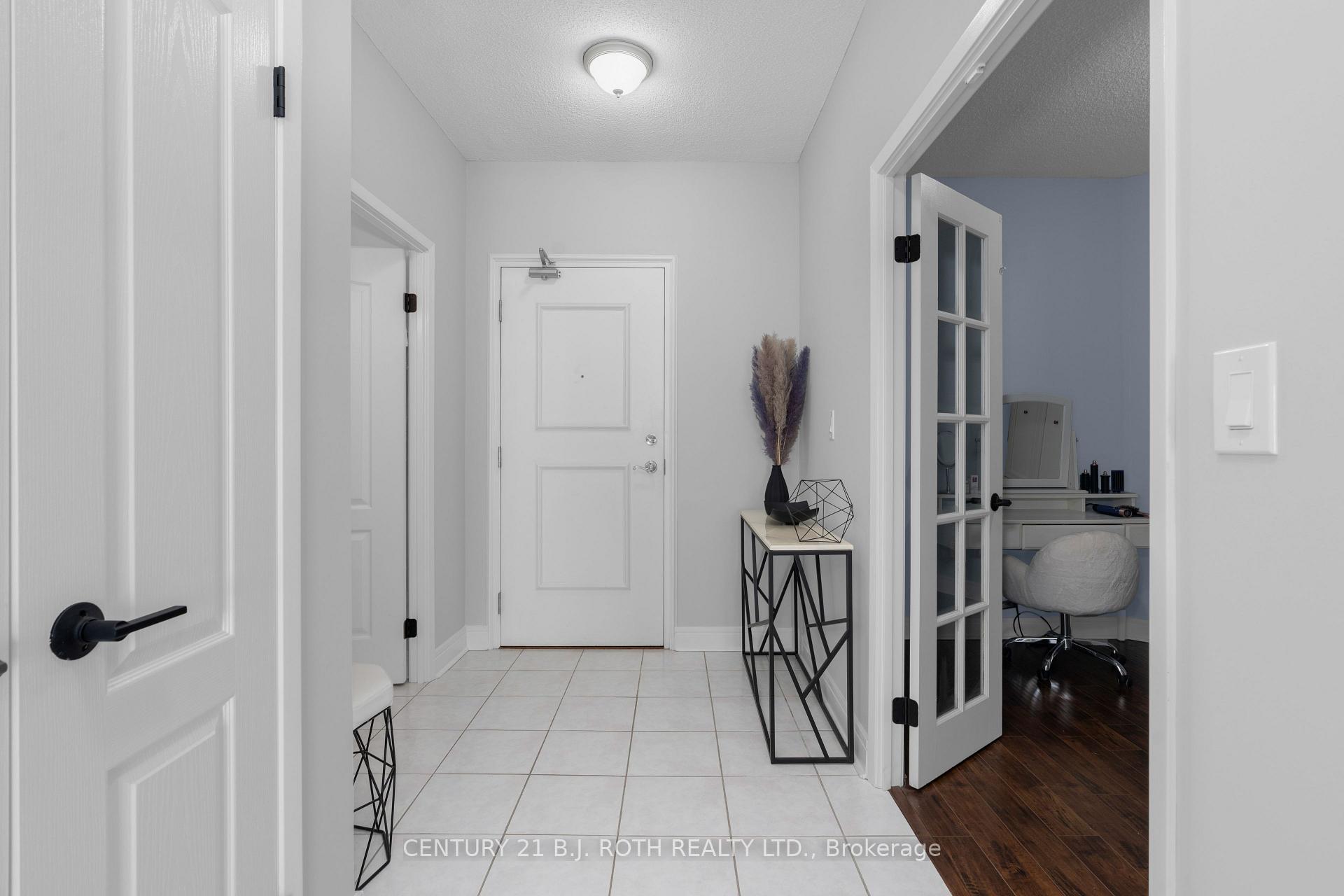 Photo 6 of Unit 4, 2 Toronto Street, Barrie, City Centre — HOMEH
