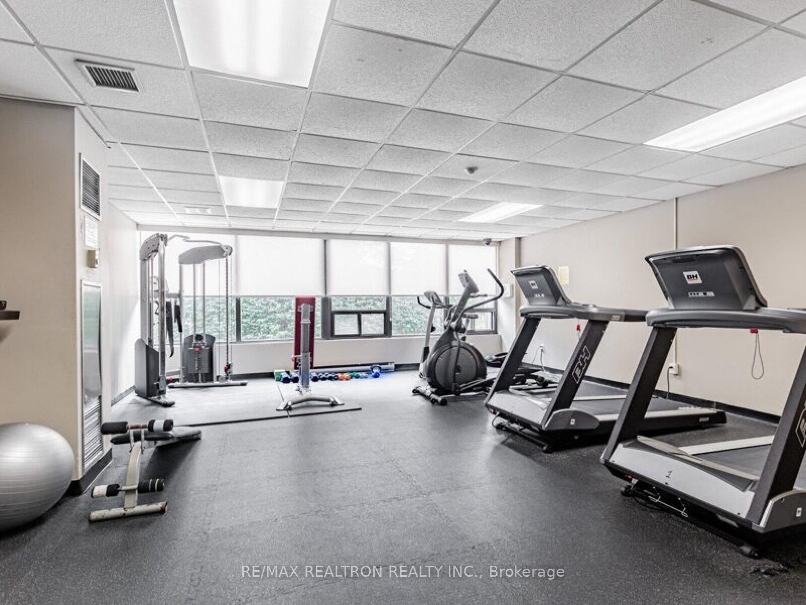 Photo 7 of Unit 504, 7440 Bathurst Street, Vaughan, Brownridge — HOMEH