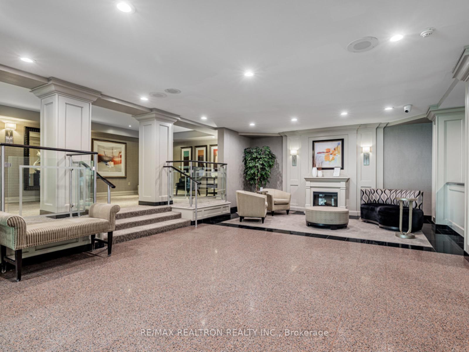 Photo 10 of Unit 504, 7440 Bathurst Street, Vaughan, Brownridge — HOMEH