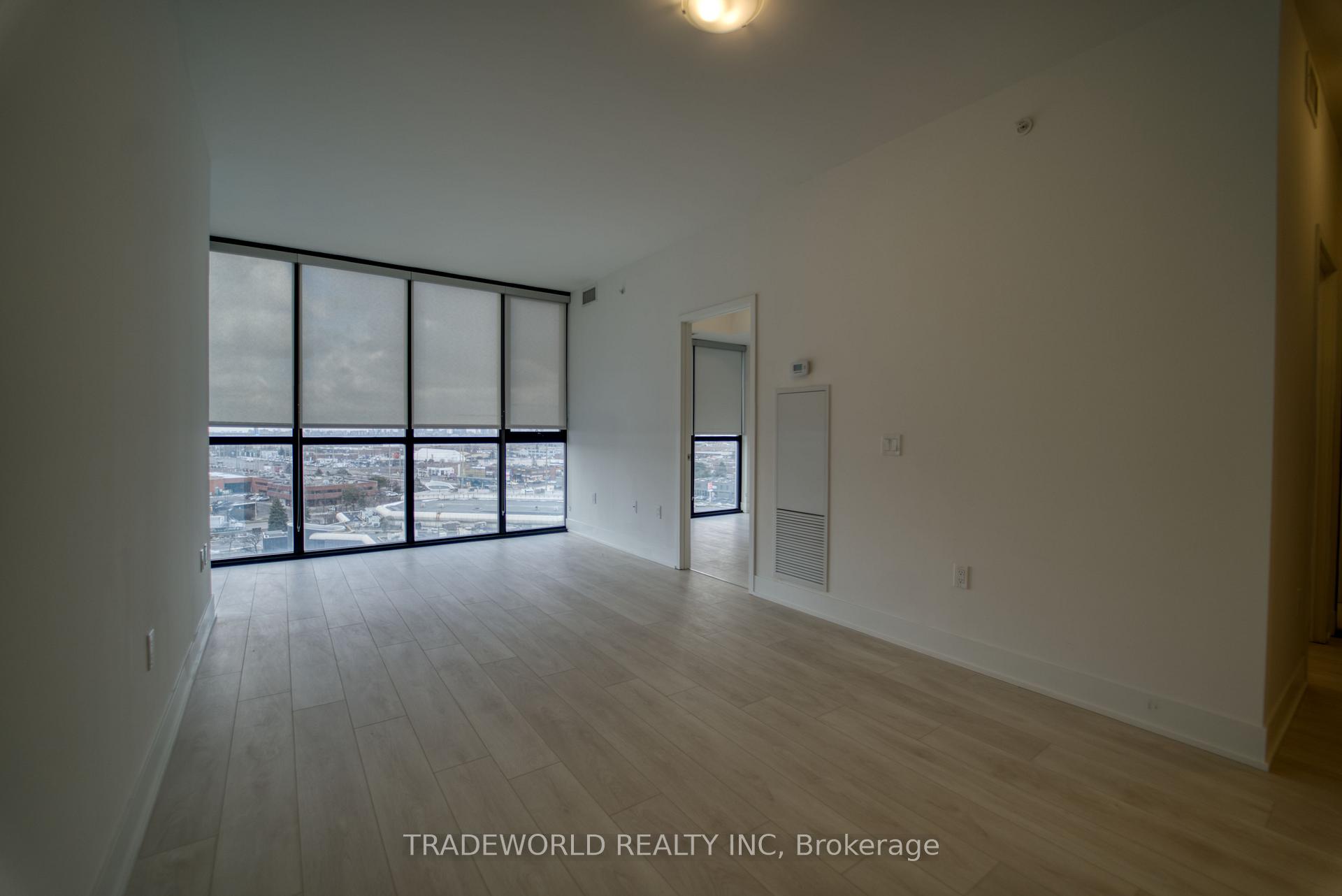 Photo 6 of Unit 909, 2908 Highway 7, Vaughan, Concord — HOMEH