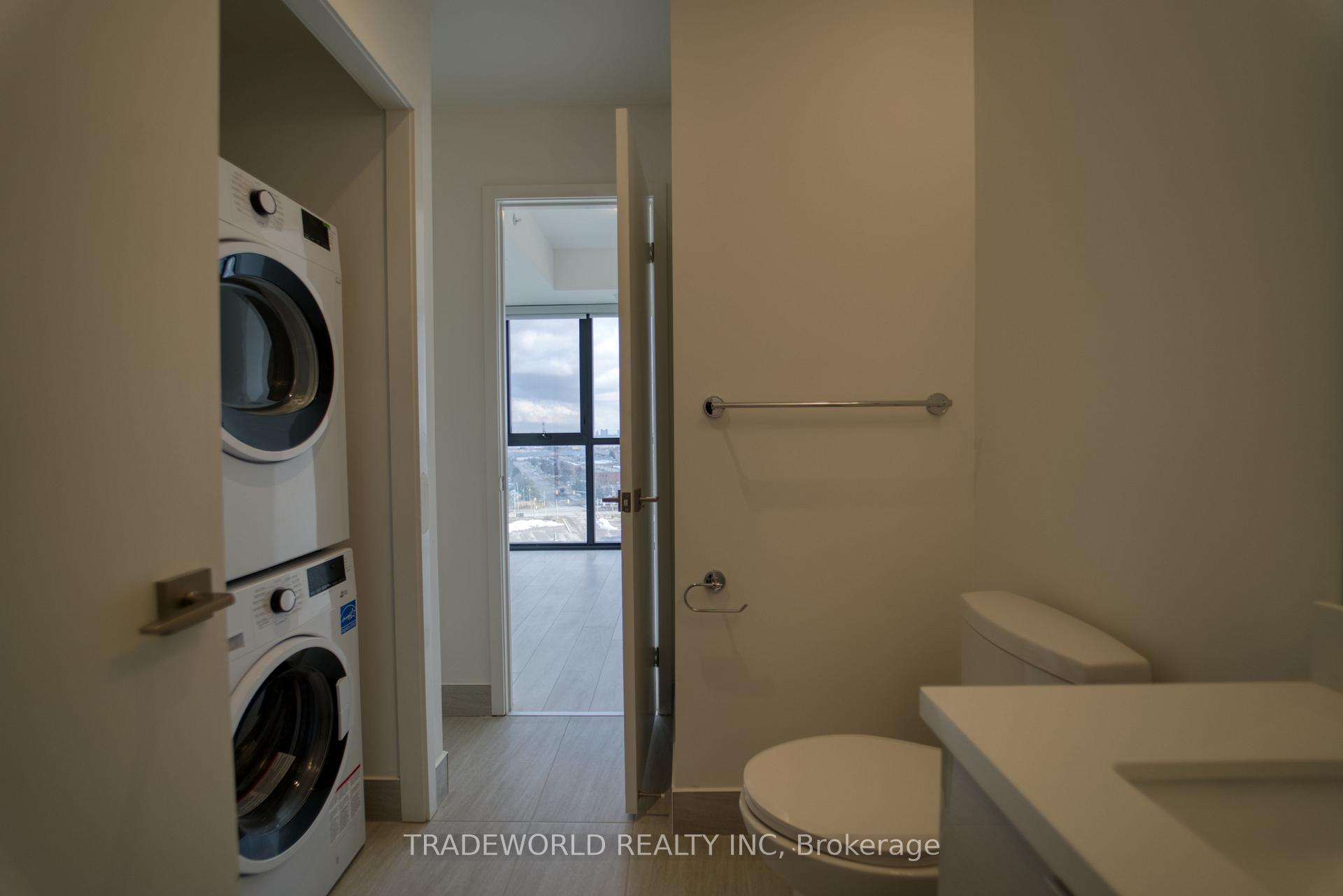 Photo 13 of Unit 909, 2908 Highway 7, Vaughan, Concord — HOMEH