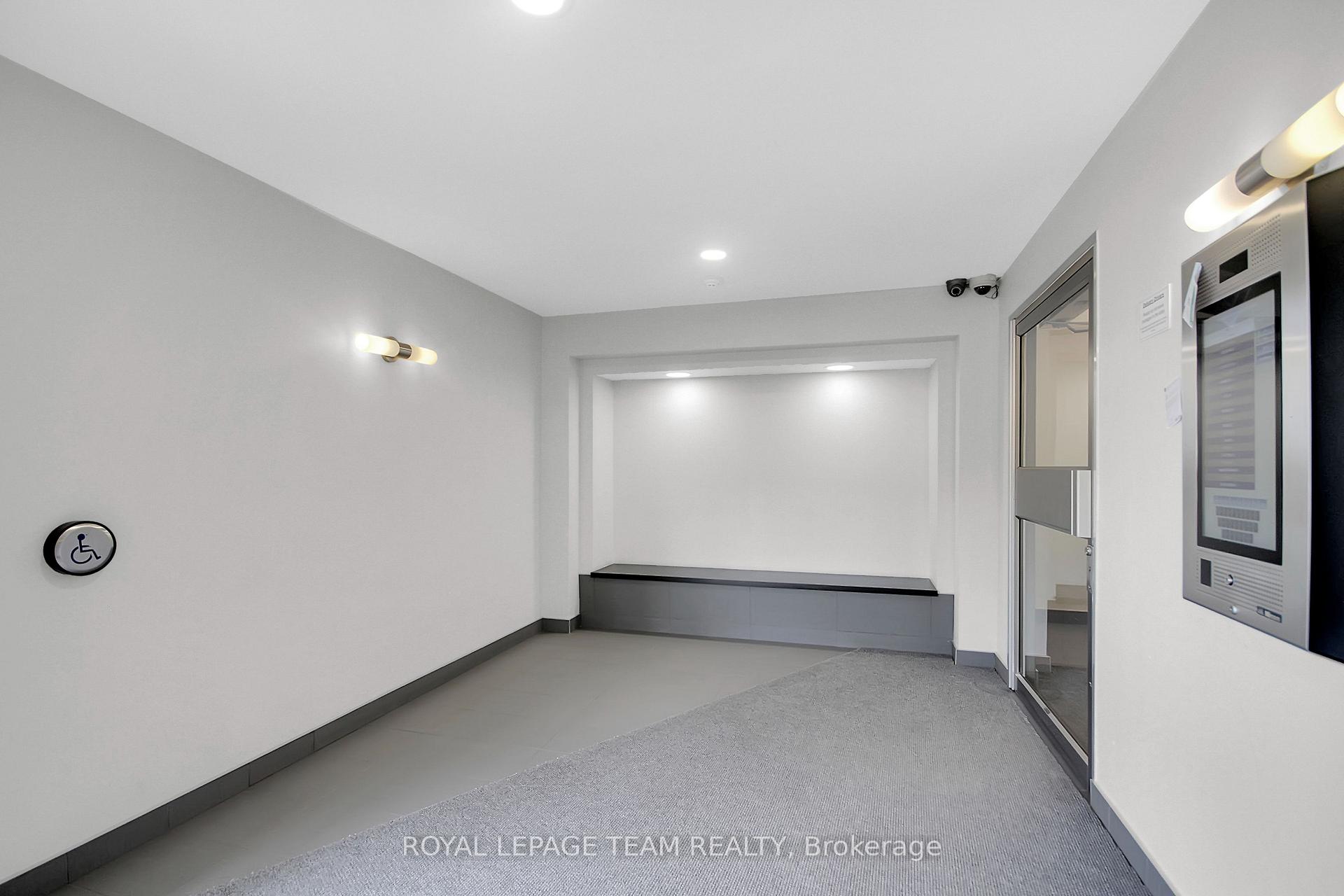 Photo 2 of Unit 305, 218 Viewmount Drive, Ottawa, Borden Farm/Stewart Farm/Carleton Heights/Parkwood Hills — HOMEH