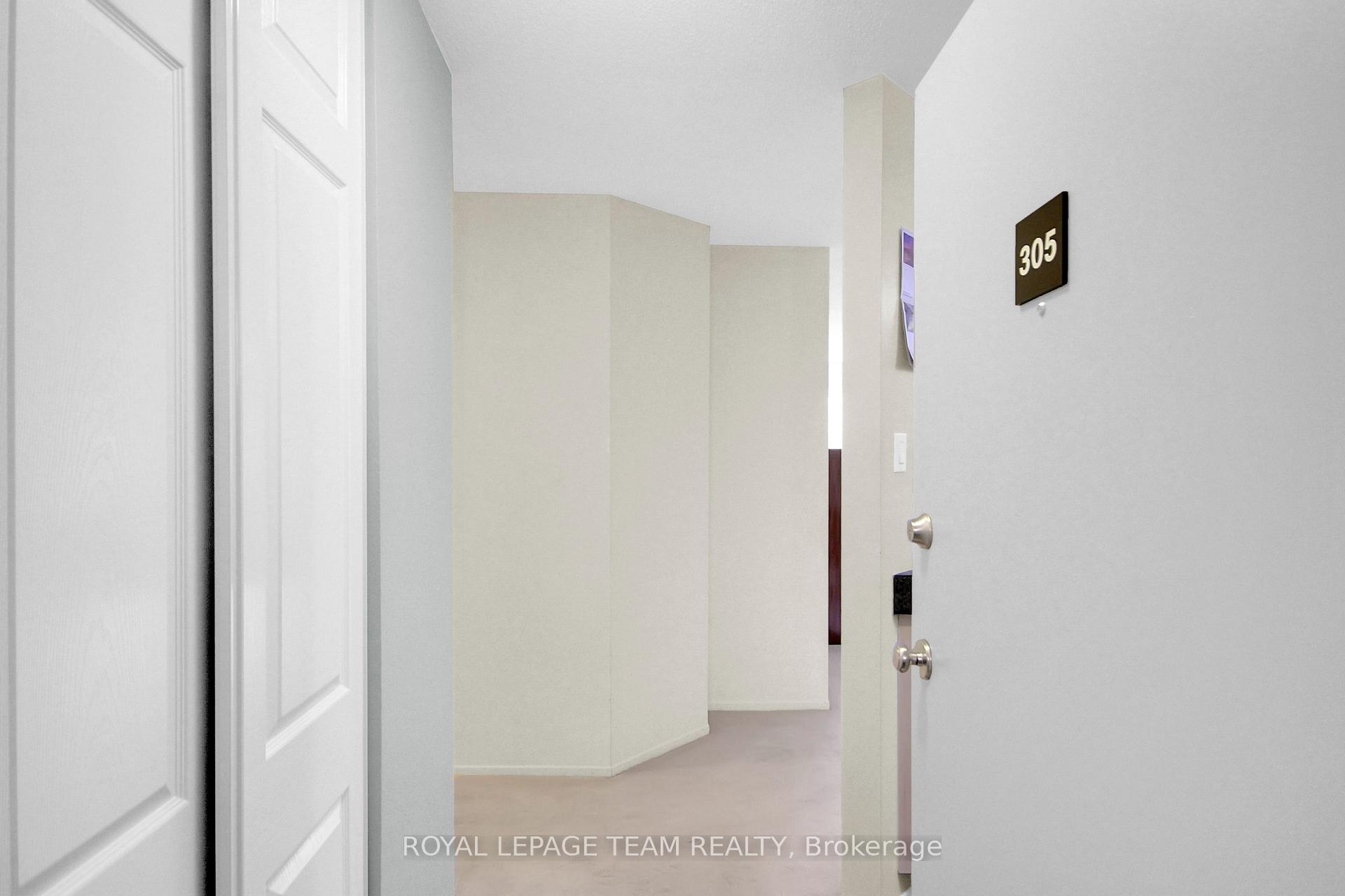 Photo 4 of Unit 305, 218 Viewmount Drive, Ottawa, Borden Farm/Stewart Farm/Carleton Heights/Parkwood Hills — HOMEH