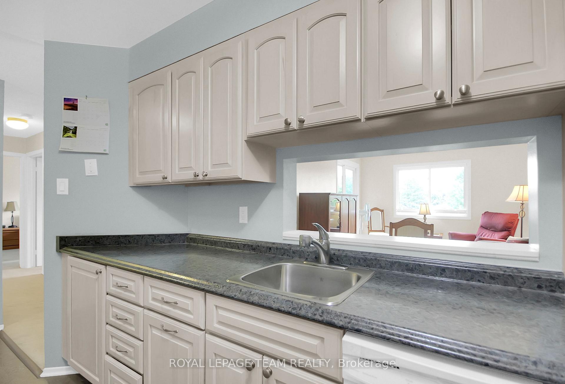Photo 14 of Unit 305, 218 Viewmount Drive, Ottawa, Borden Farm/Stewart Farm/Carleton Heights/Parkwood Hills — HOMEH