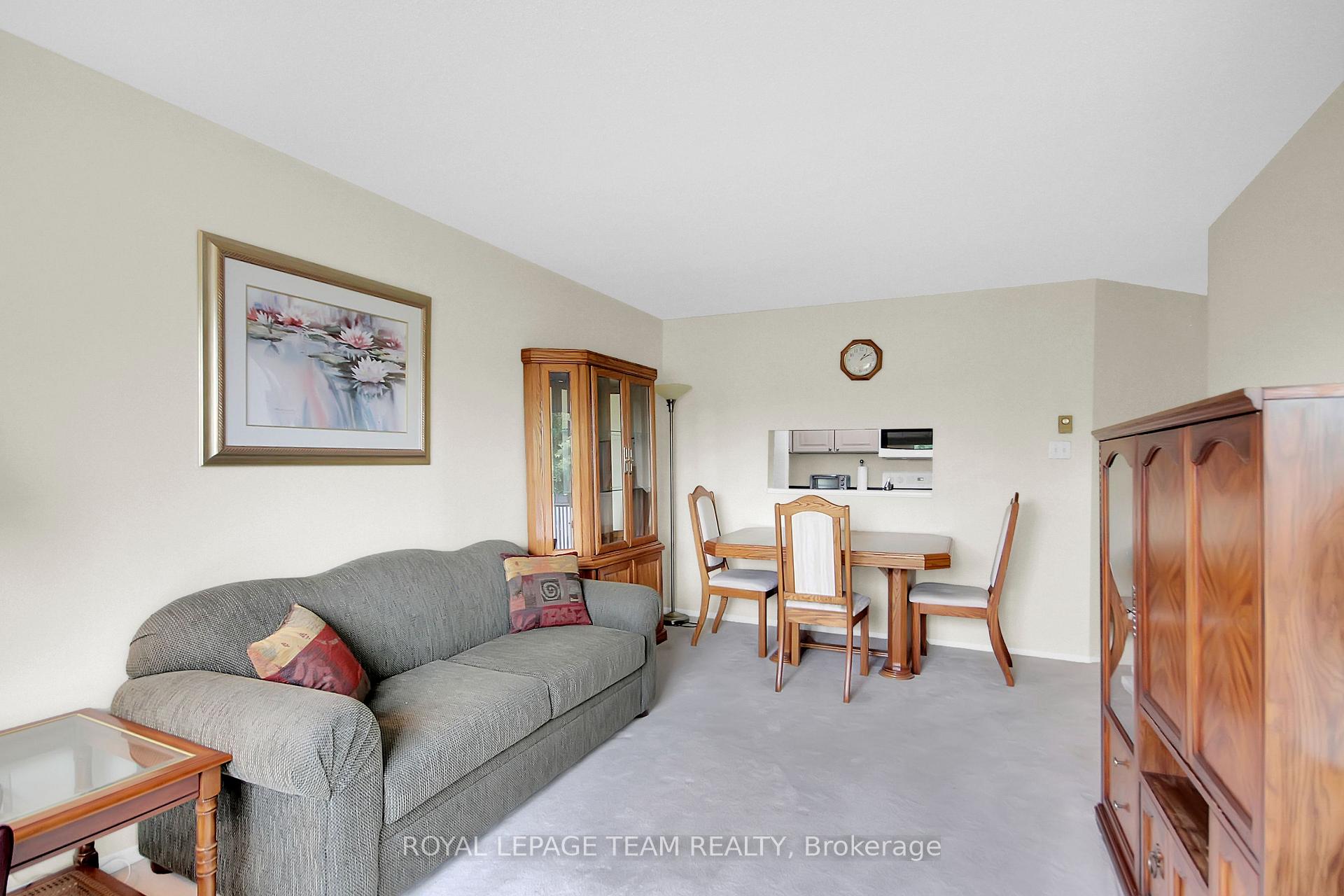 Photo 21 of Unit 305, 218 Viewmount Drive, Ottawa, Borden Farm/Stewart Farm/Carleton Heights/Parkwood Hills — HOMEH