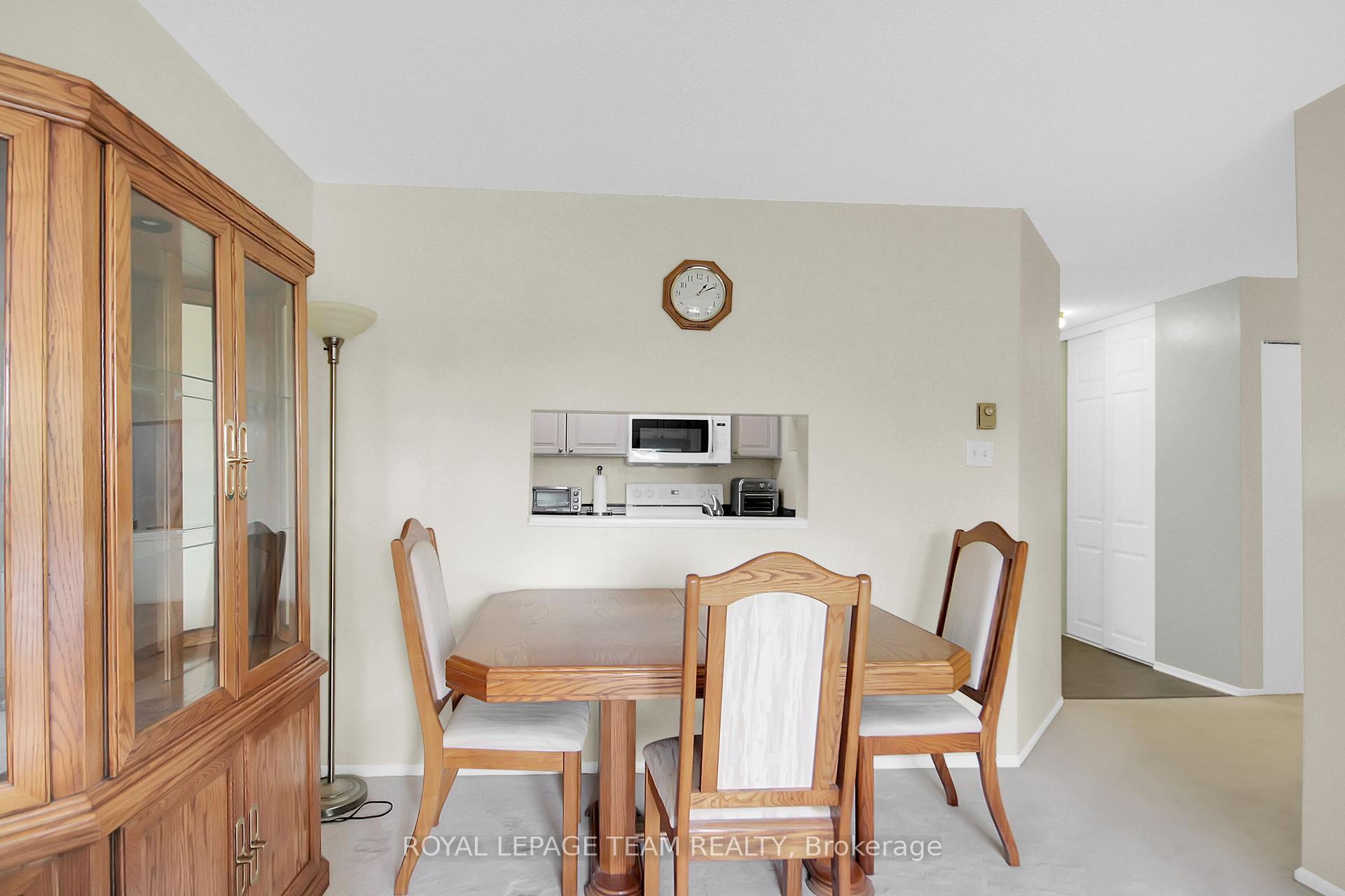 Photo 23 of Unit 305, 218 Viewmount Drive, Ottawa, Borden Farm/Stewart Farm/Carleton Heights/Parkwood Hills — HOMEH