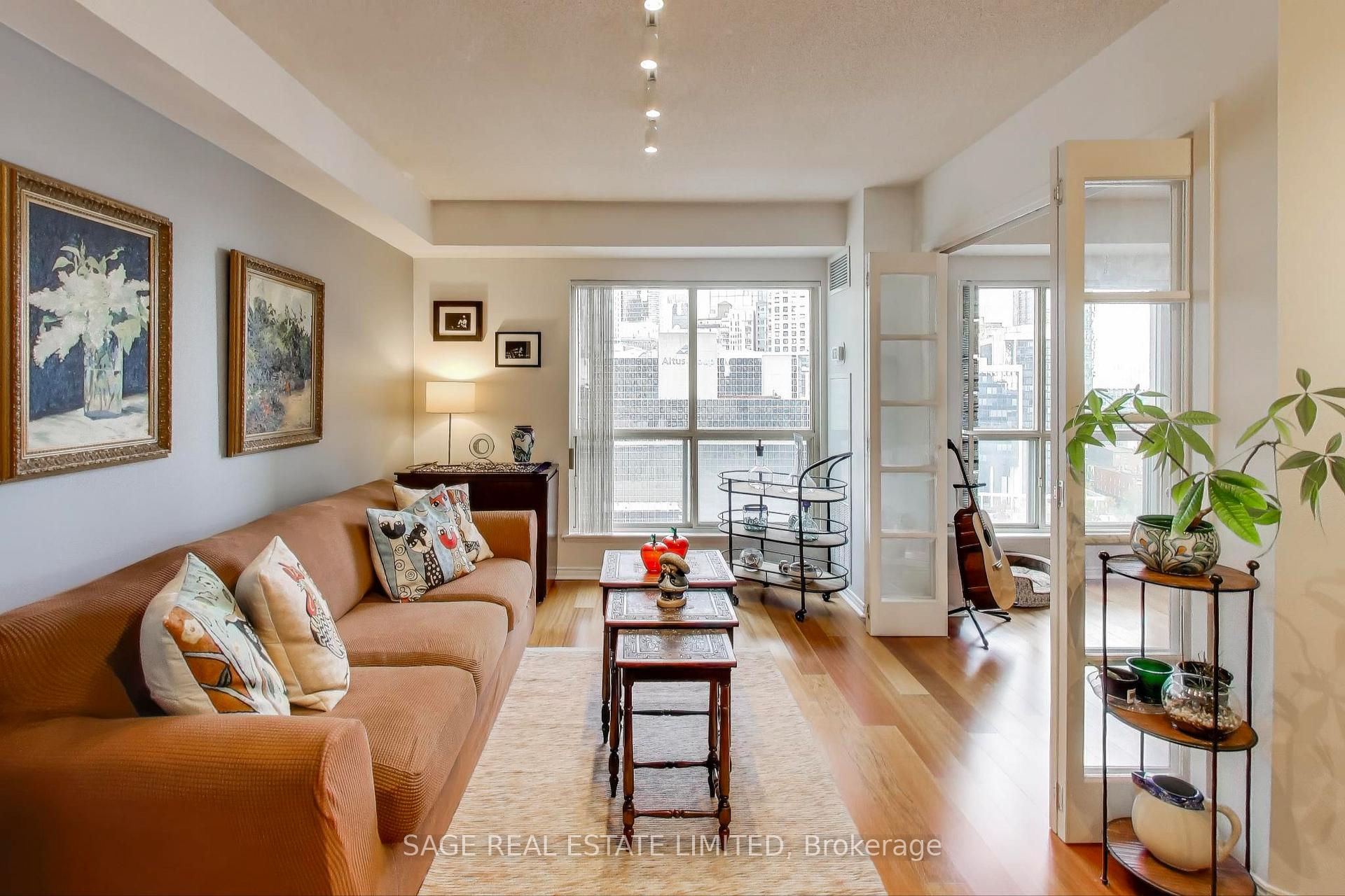 Photo 2 of Unit 1605, 25 The Esplanade, Toronto, Waterfront Communities — HOMEH