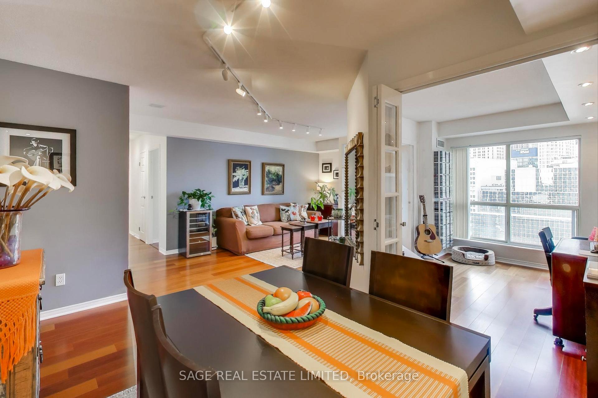 Photo 6 of Unit 1605, 25 The Esplanade, Toronto, Waterfront Communities — HOMEH