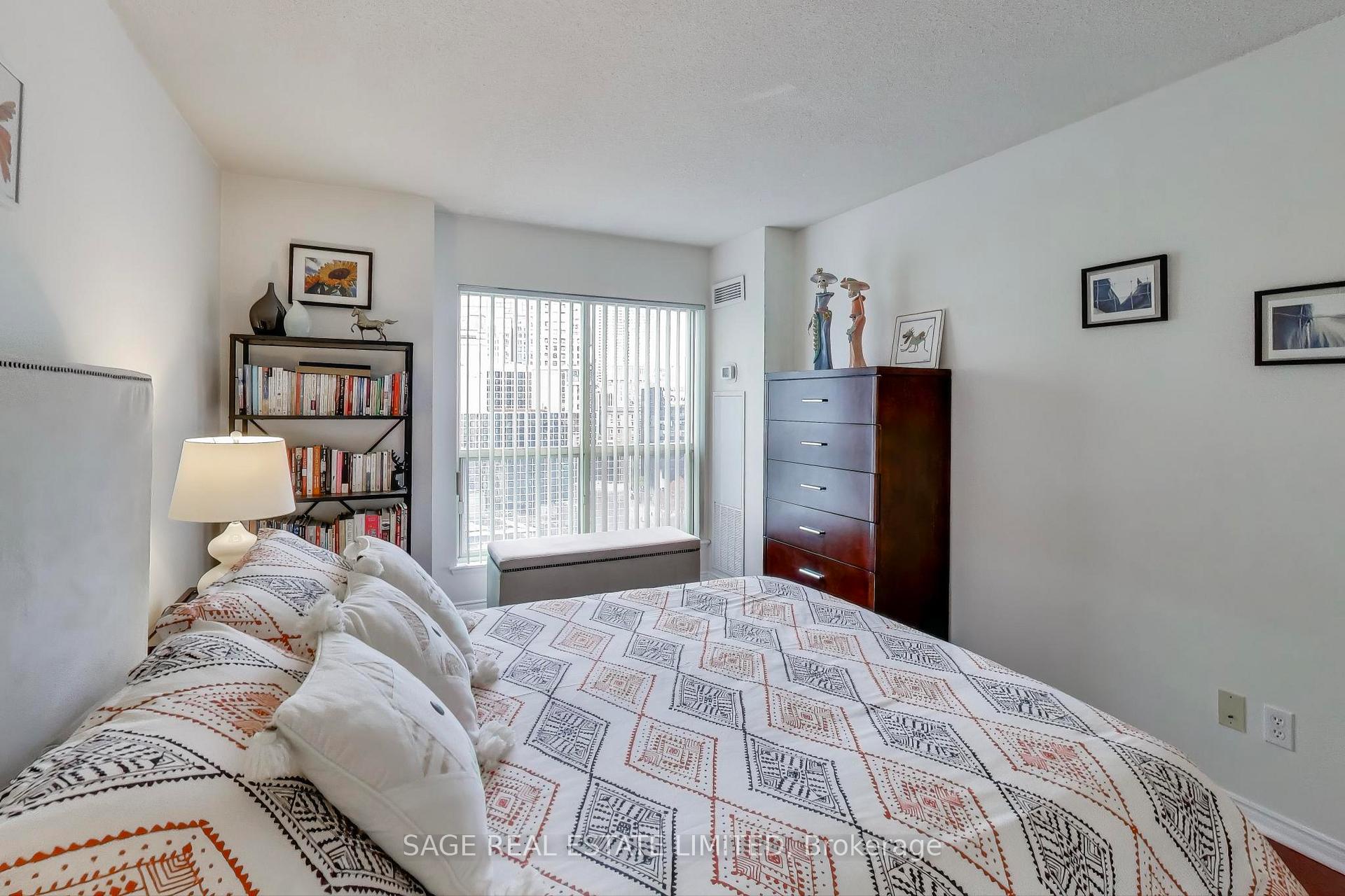 Photo 15 of Unit 1605, 25 The Esplanade, Toronto, Waterfront Communities — HOMEH