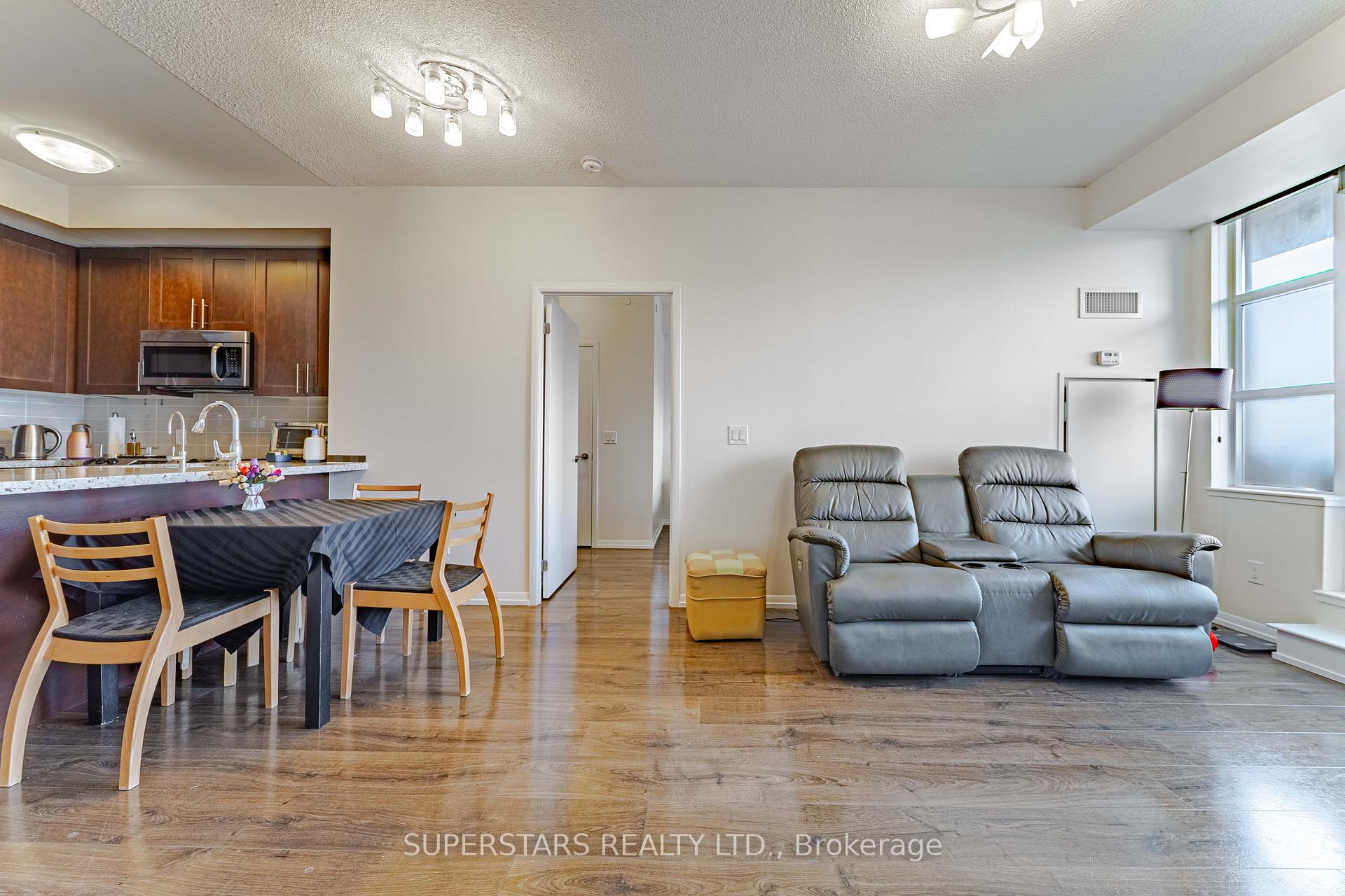 Photo 12 of Unit 223, 540 Bur Oak Avenue, Markham, Berczy — HOMEH