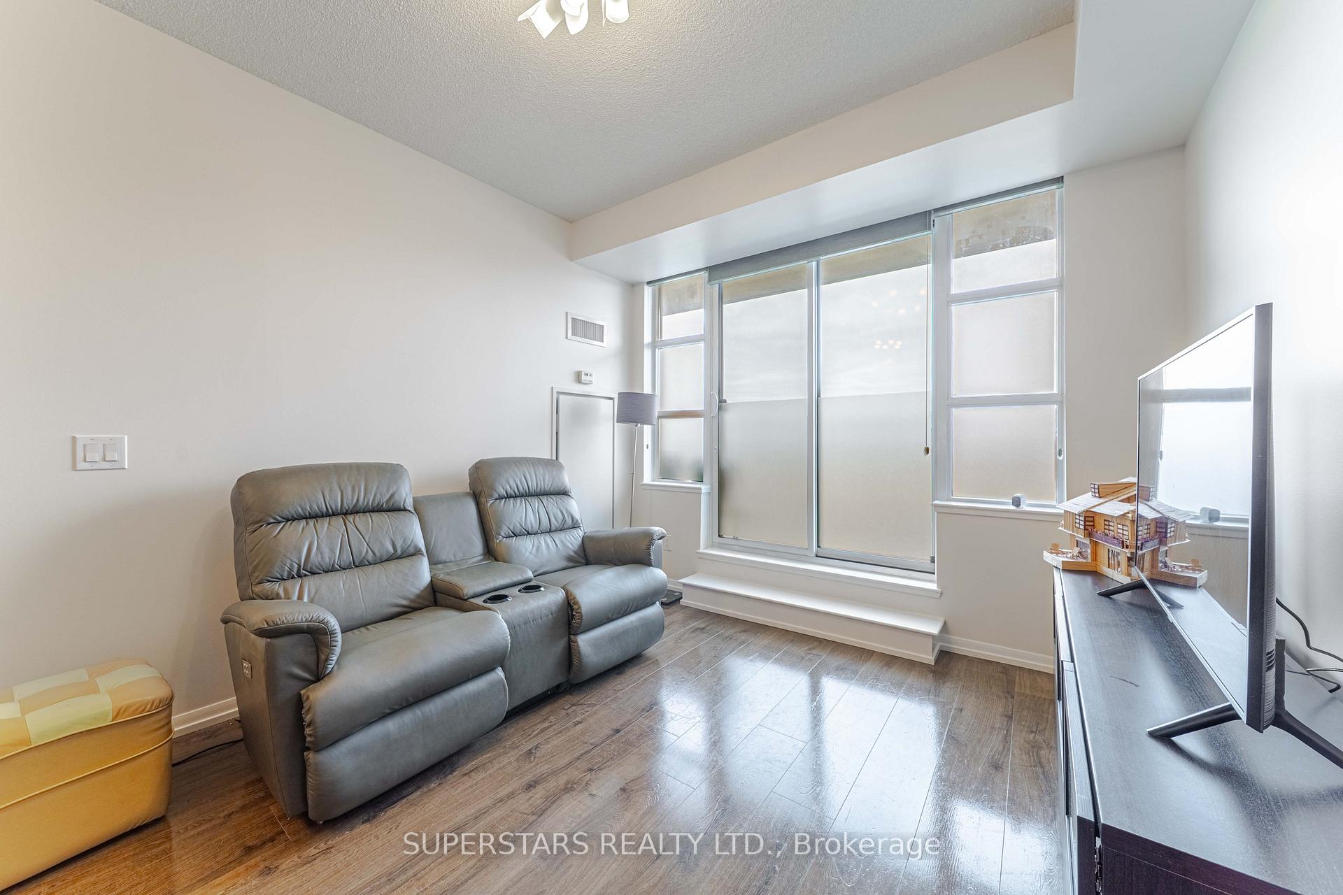 Photo 29 of Unit 223, 540 Bur Oak Avenue, Markham, Berczy — HOMEH