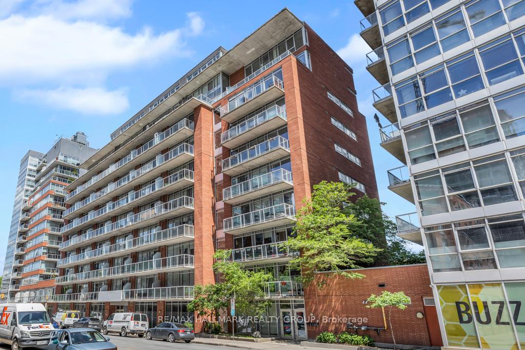 Front of Unit 610, 383 Cumberland Street
