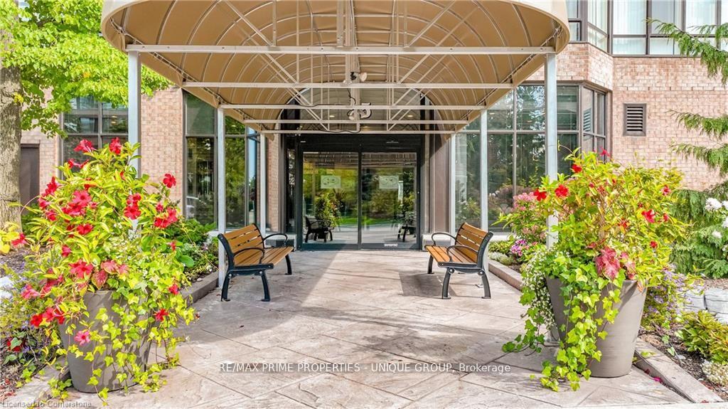 Photo 4 of Unit 827, 25 Austin Drive, Markham, Markville — HOMEH