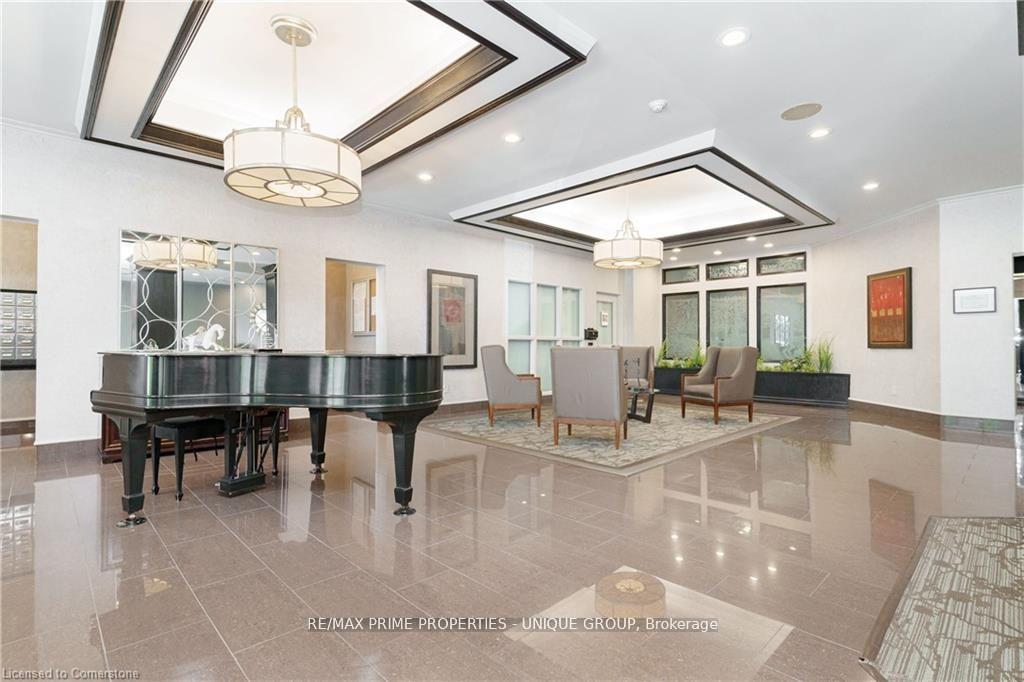 Photo 5 of Unit 827, 25 Austin Drive, Markham, Markville — HOMEH