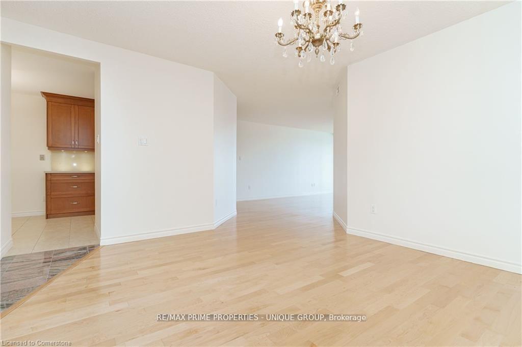 Photo 9 of Unit 827, 25 Austin Drive, Markham, Markville — HOMEH